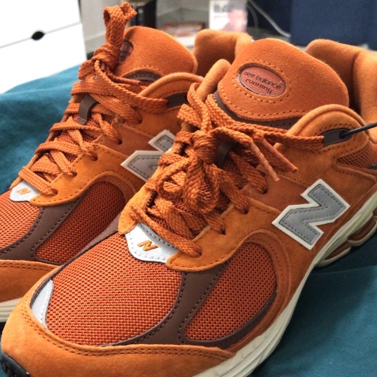 New Balance 2002R Rust Oxide 착용 스타일
