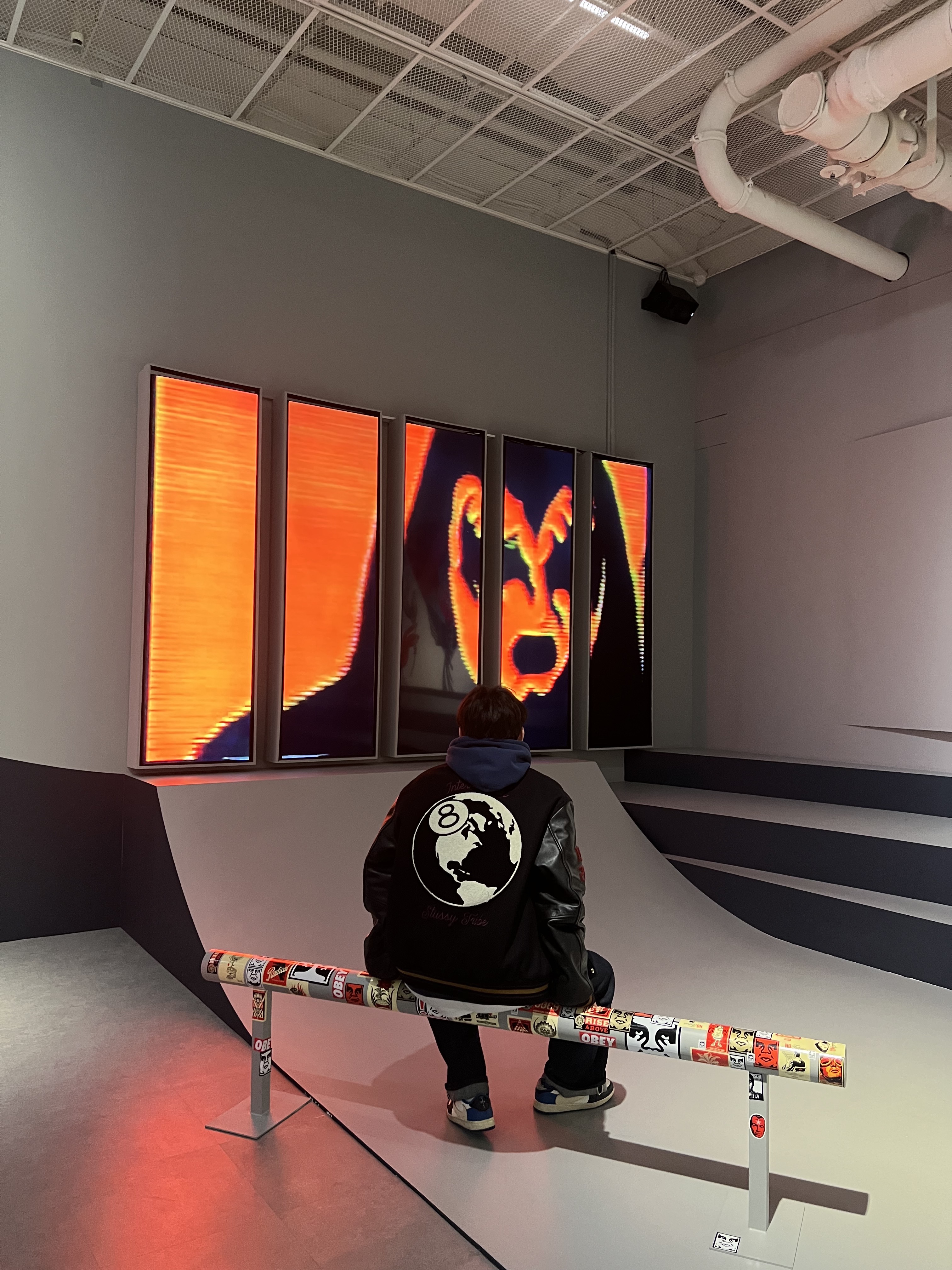 Stussy 40th Anniversary IST Jacket (Seoul), IAB Studio x Obey Eyes Icon Hoodie Oceana 착용 스타일