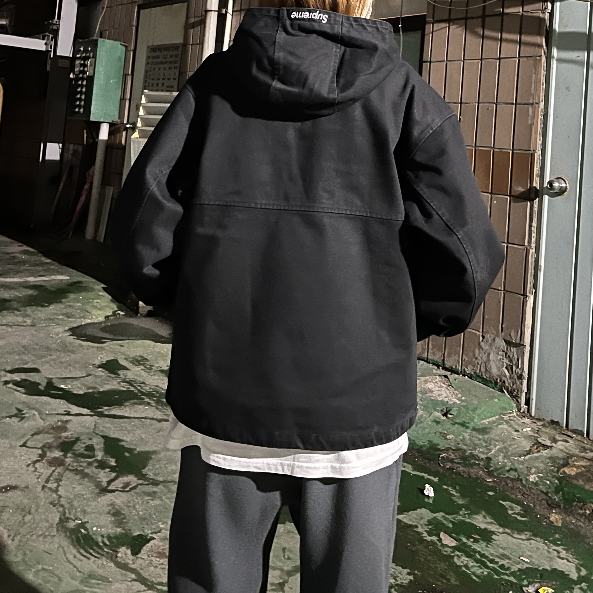 Supreme x Nike ACG Denim Pullover Black - 22FW, Adidas Yeezy Slide Pure - Re-Release Ver. 착용 스타일 - 4