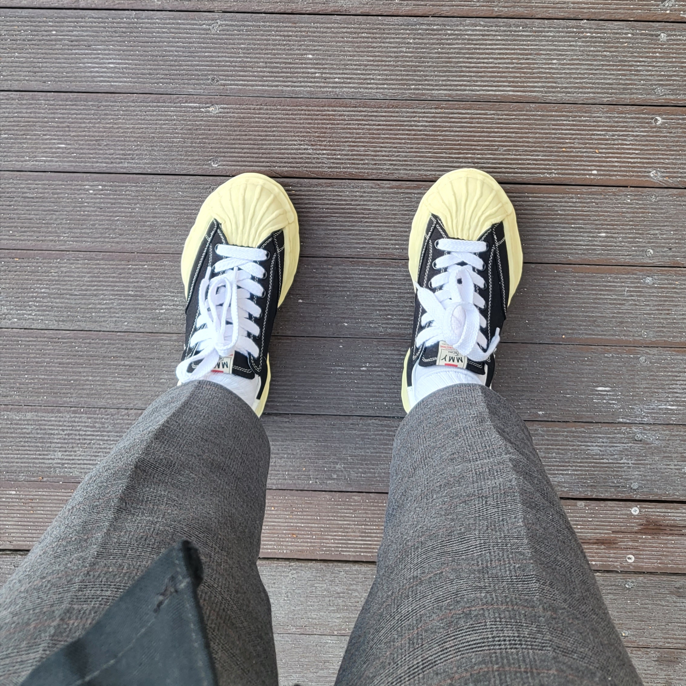 Maison Mihara Yasuhiro Blakey VL OG Sole Canvas Low-top Sneakers Black 착용 스타일