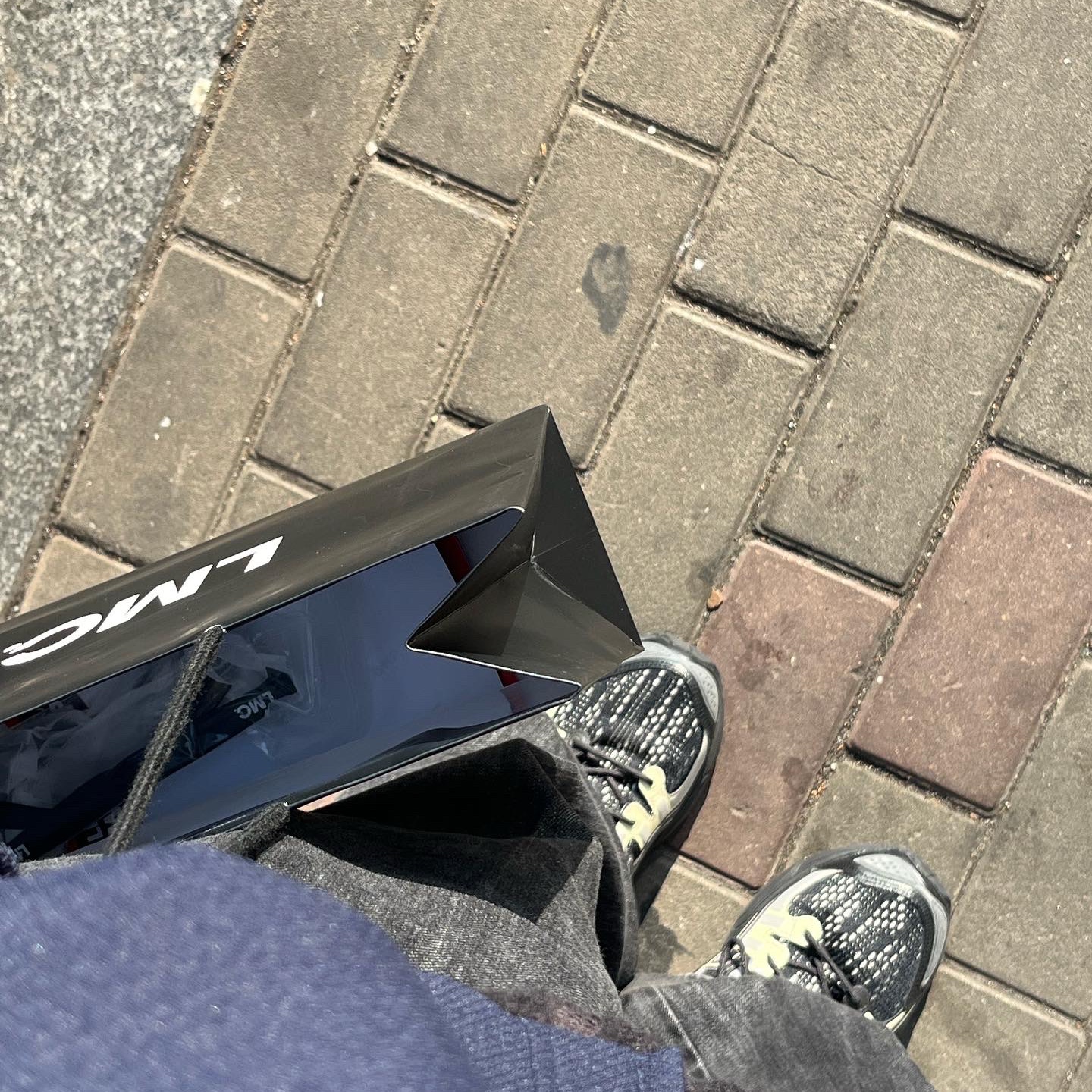 Asics UB5-S Gel-Nimbus 9 Black Gunmetal 착용 스타일 - 3
