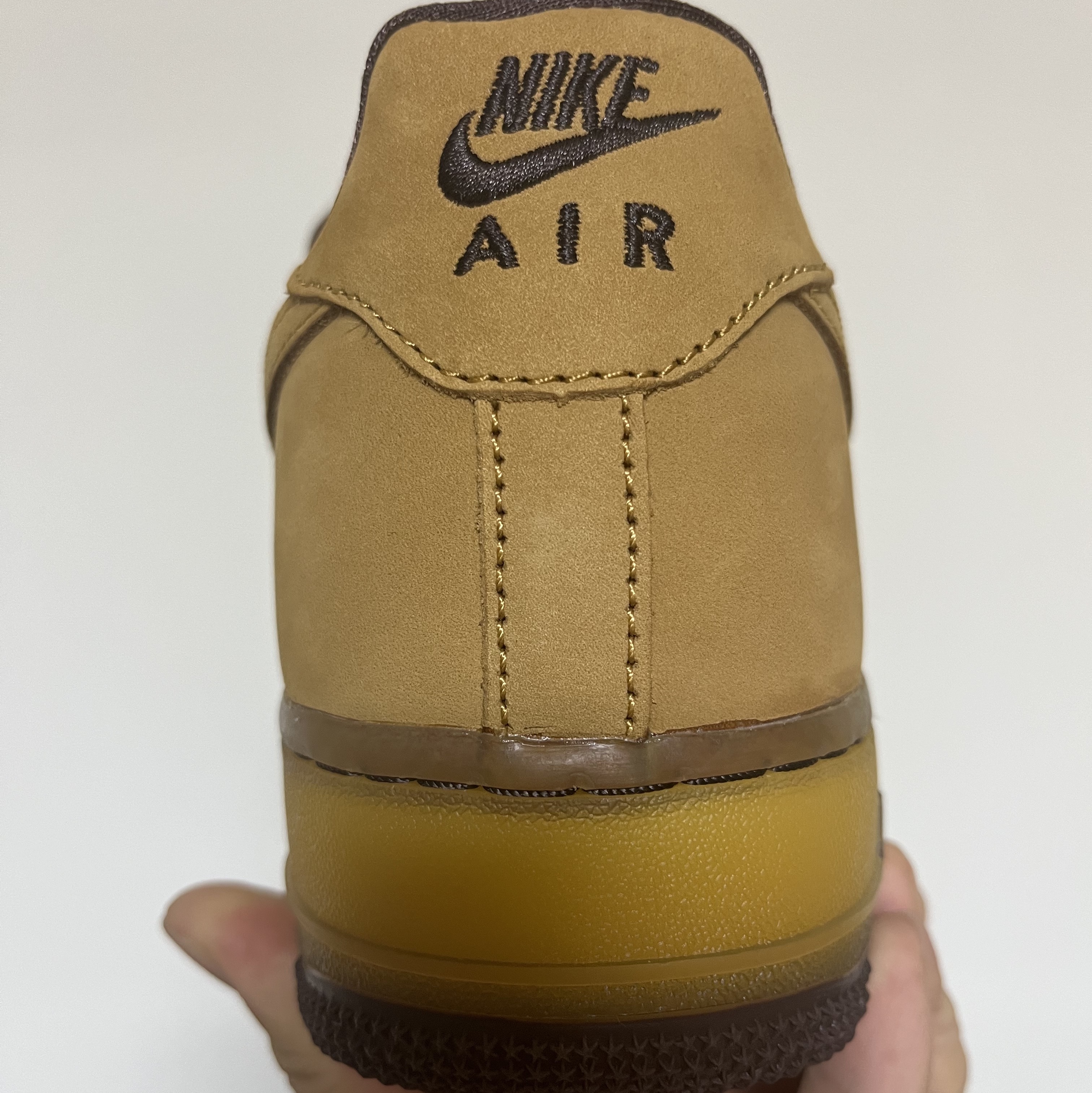 Nike Air Force 1 Low Retro SP Wheat Mocha 착용 스타일 - 3