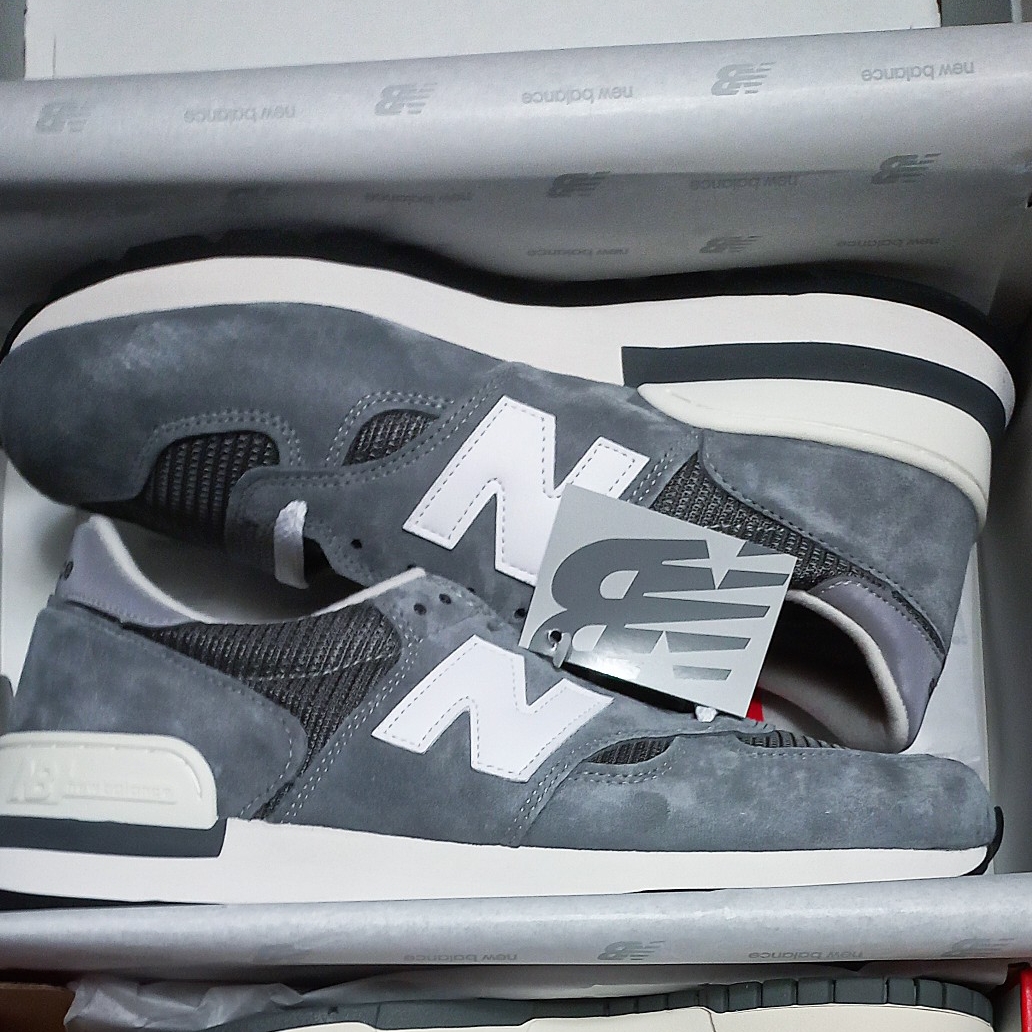 New Balance 990v1 Made in USA Grey White 착용 스타일