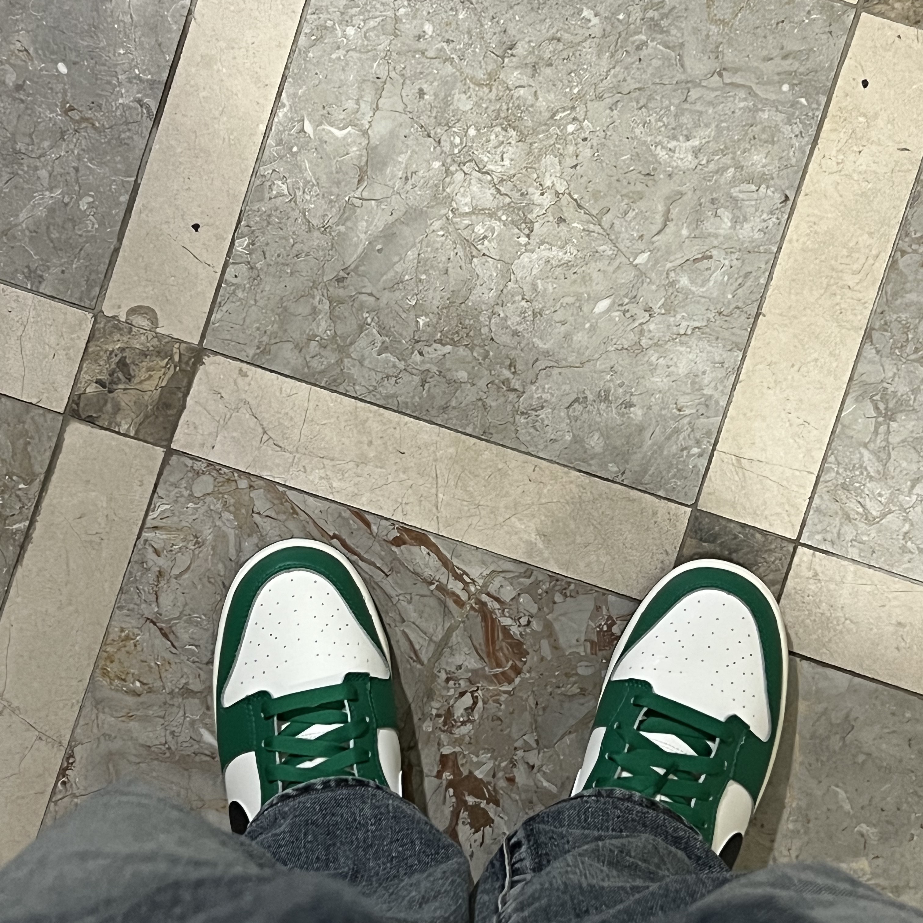 Nike Dunk Low Retro SE Jackpot Malachite 착용 스타일