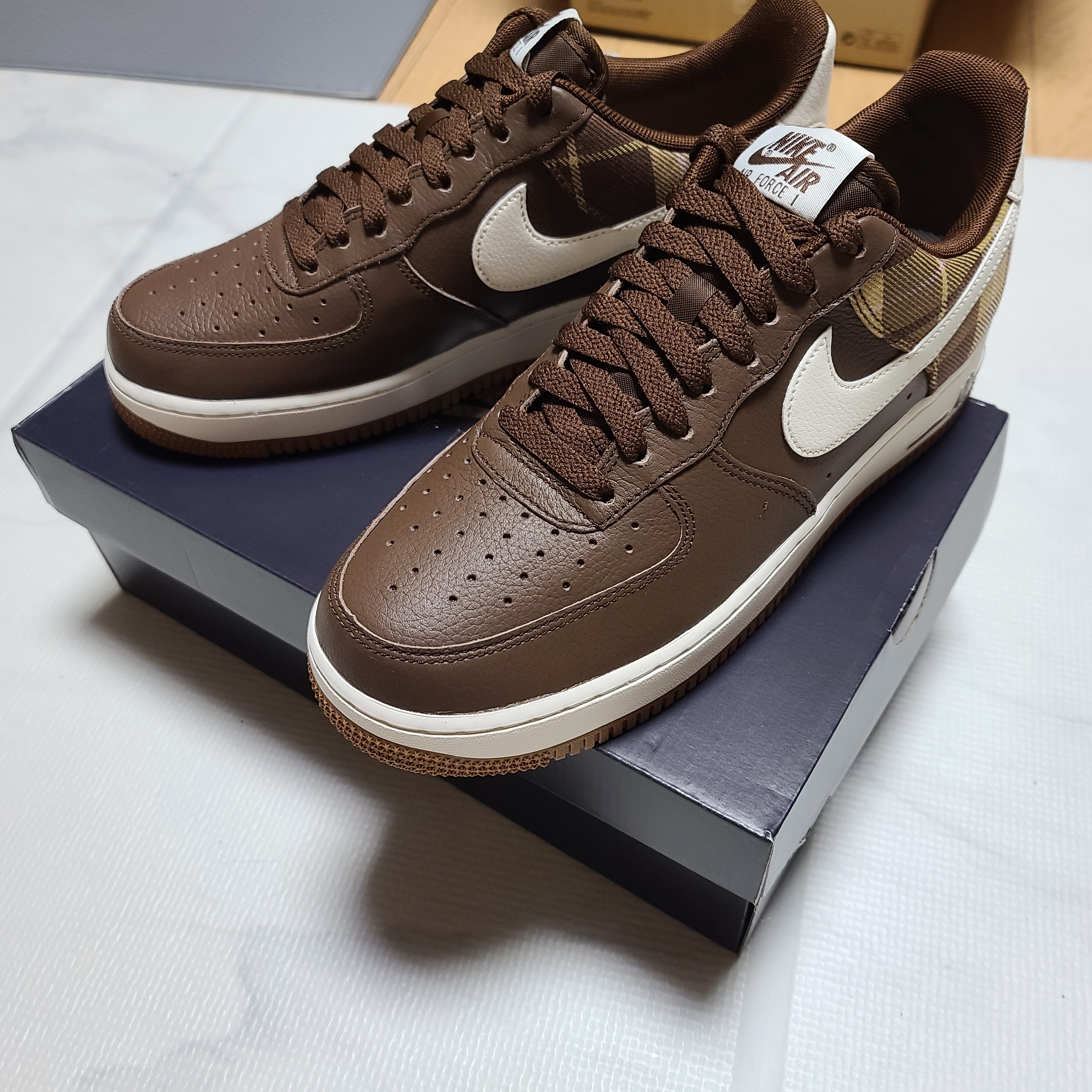 Nike Air Force 1 '07 LX Cacao Wow 착용 스타일 - 2