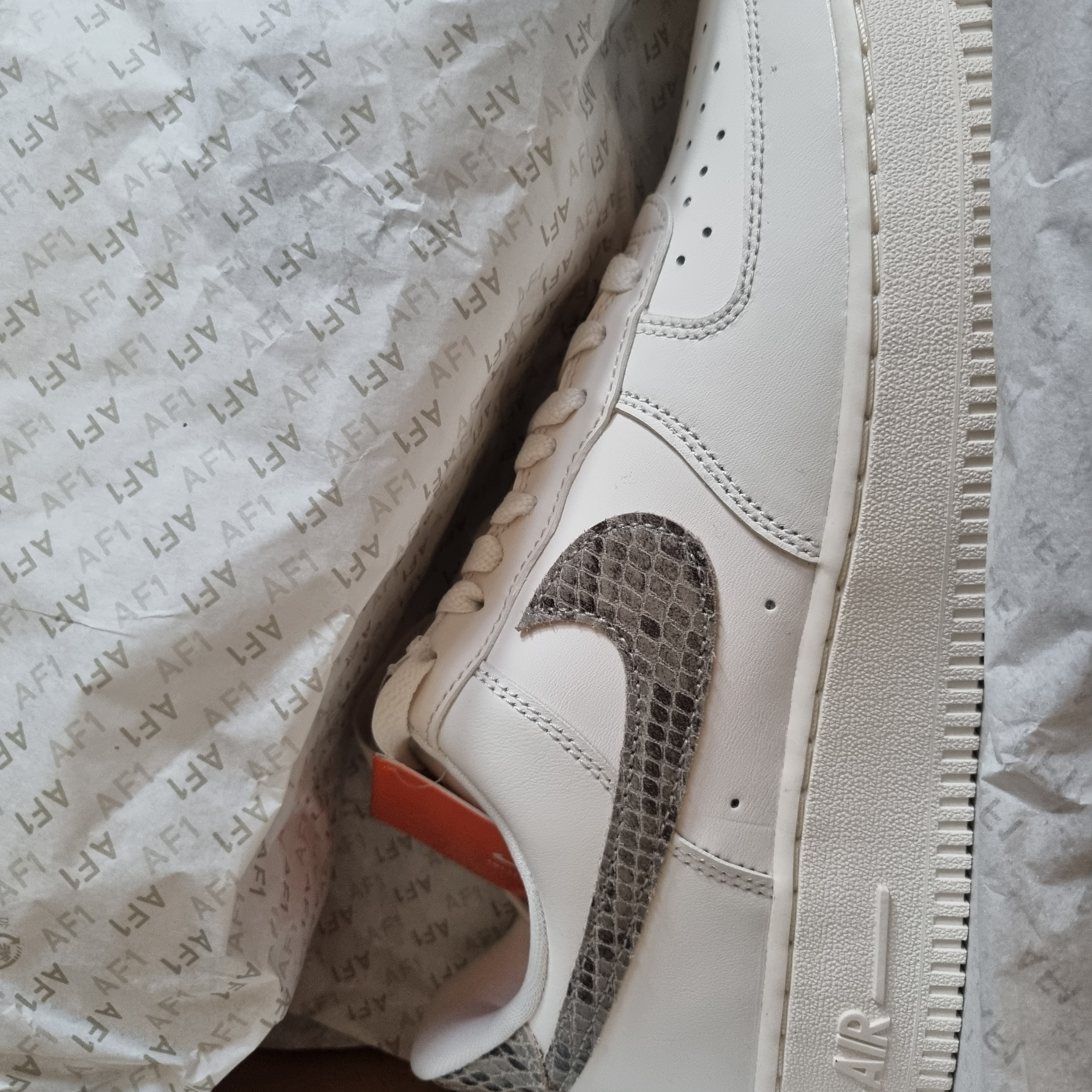 (W) Nike Air Force 1 '07 Phantom Light Iron Ore 착용 스타일 - 3