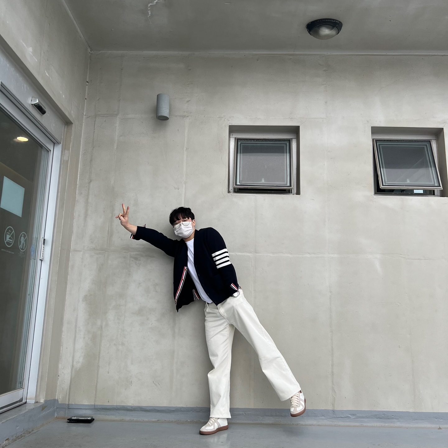 Thom Browne Milano Stitch 4-Bar Cardigan Navy 착용 스타일
