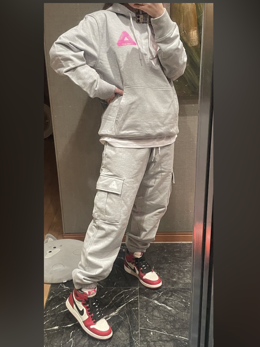 Palace Tri-Lenticular Hood Grey Marl - 22FW, Jordan 1 Retro High OG Chicago 2022 착용 스타일 - 1