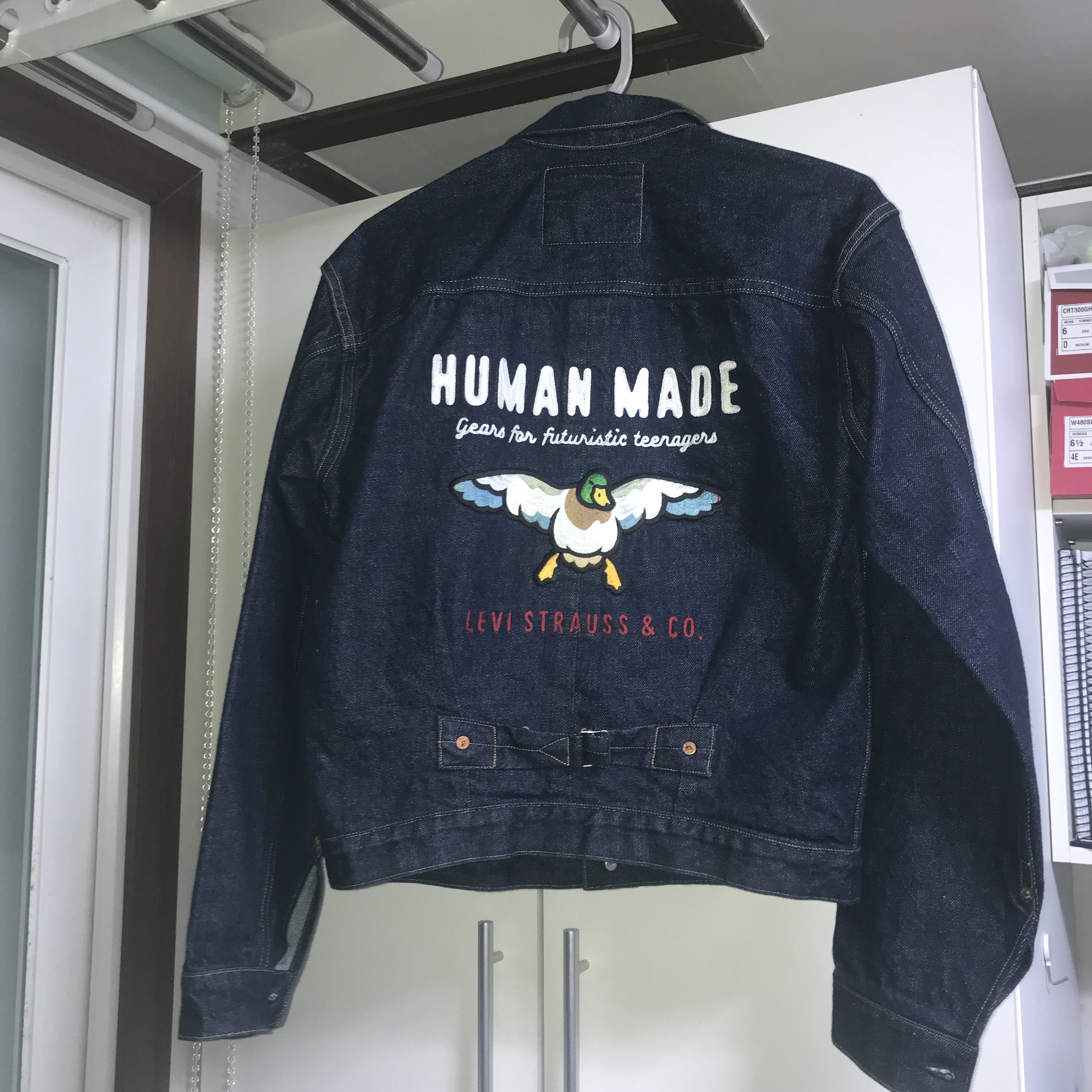 Human Made x Levi's 506 Trucker Jacket Indigo 착용 스타일 - 4