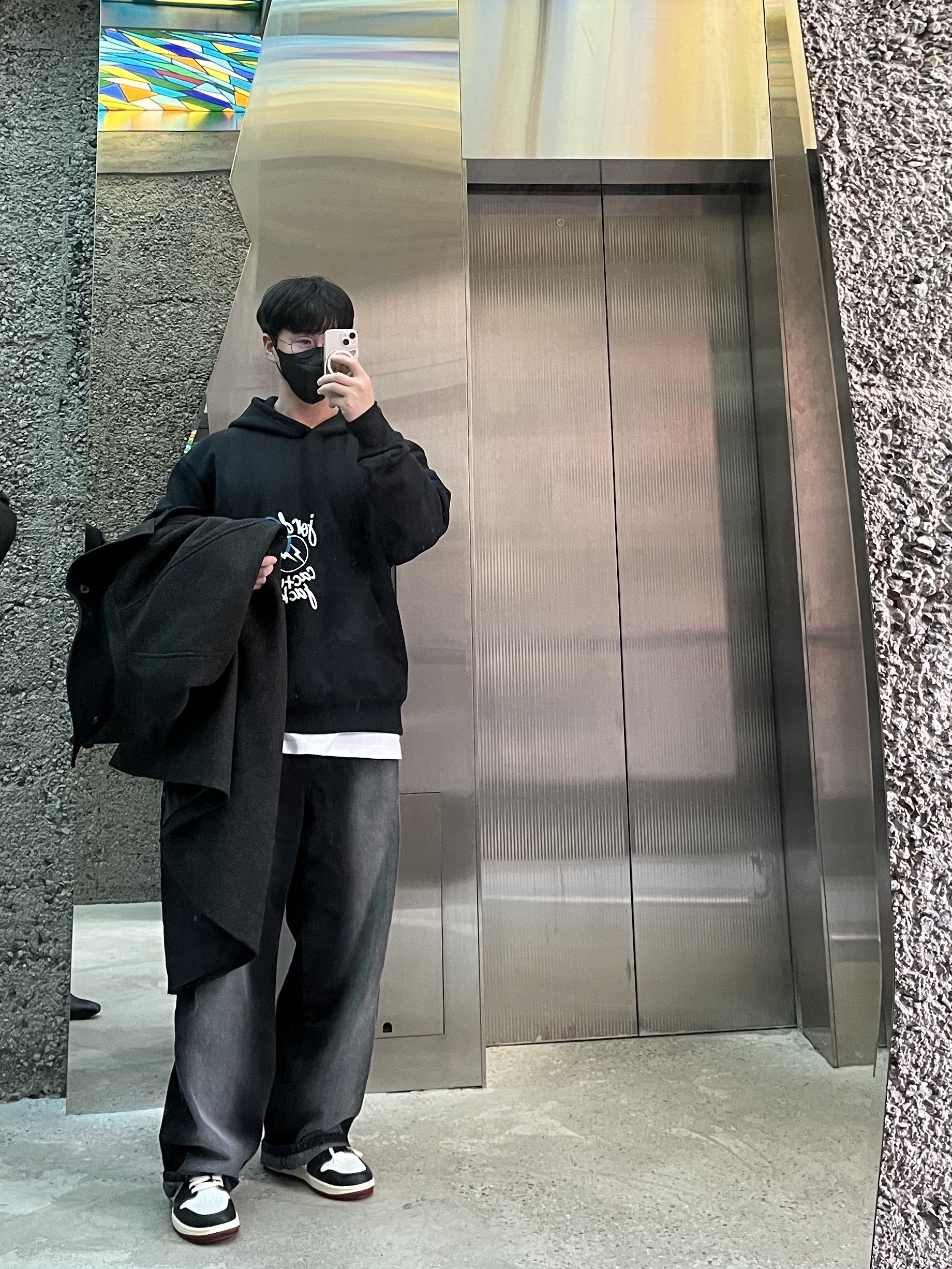 Jordan x Travis Scott x Fragment Hoodie Black (DJ0615-010), Jordan 1 x Union Retro High Black Toe 착용 스타일