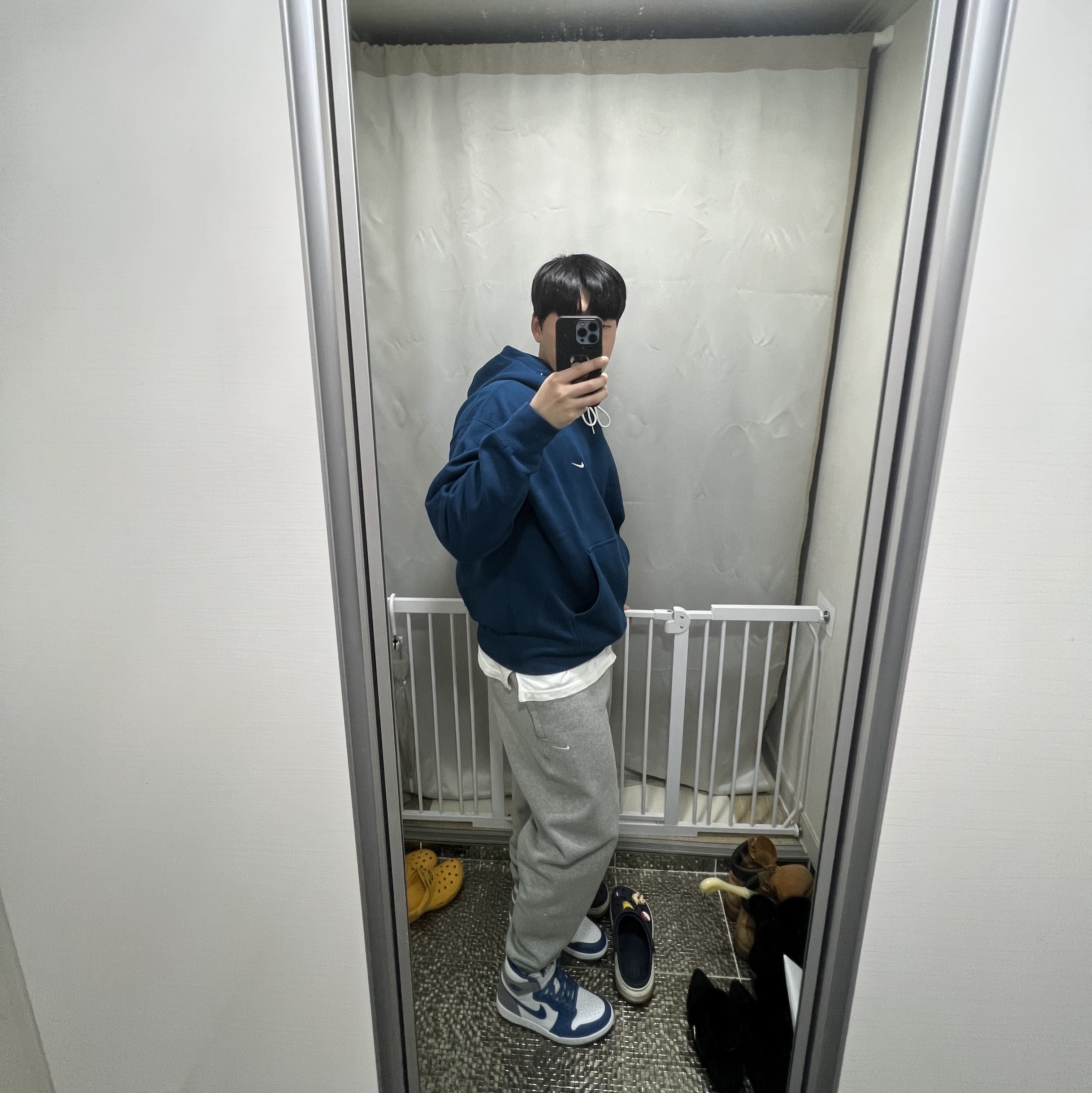 Nike NRG Solo Swoosh Fleece Hoodie Valerian Blue - Asia, Jordan 1 Retro High OG True Blue 착용 스타일