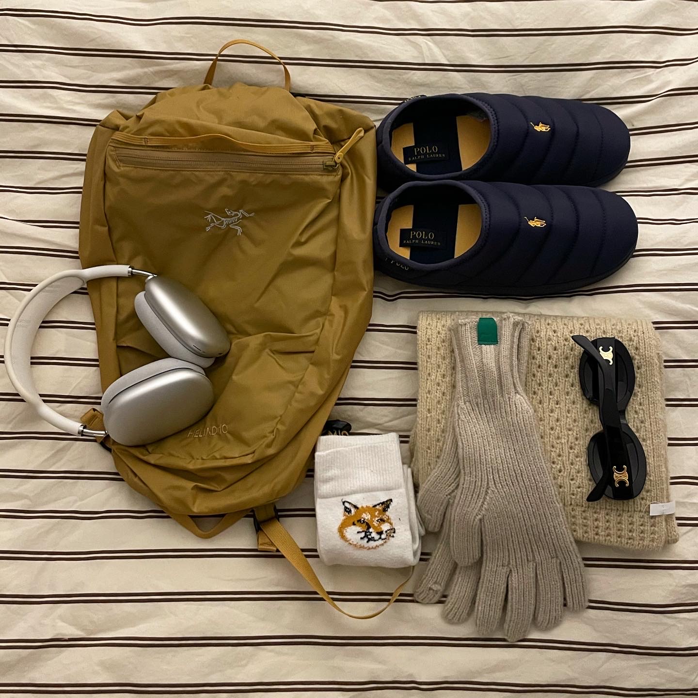 Apple AirPods Max Lightning Silver (Korean Ver.), Arc'teryx Heliad 10 Backpack Retreat 착용 스타일 - 1