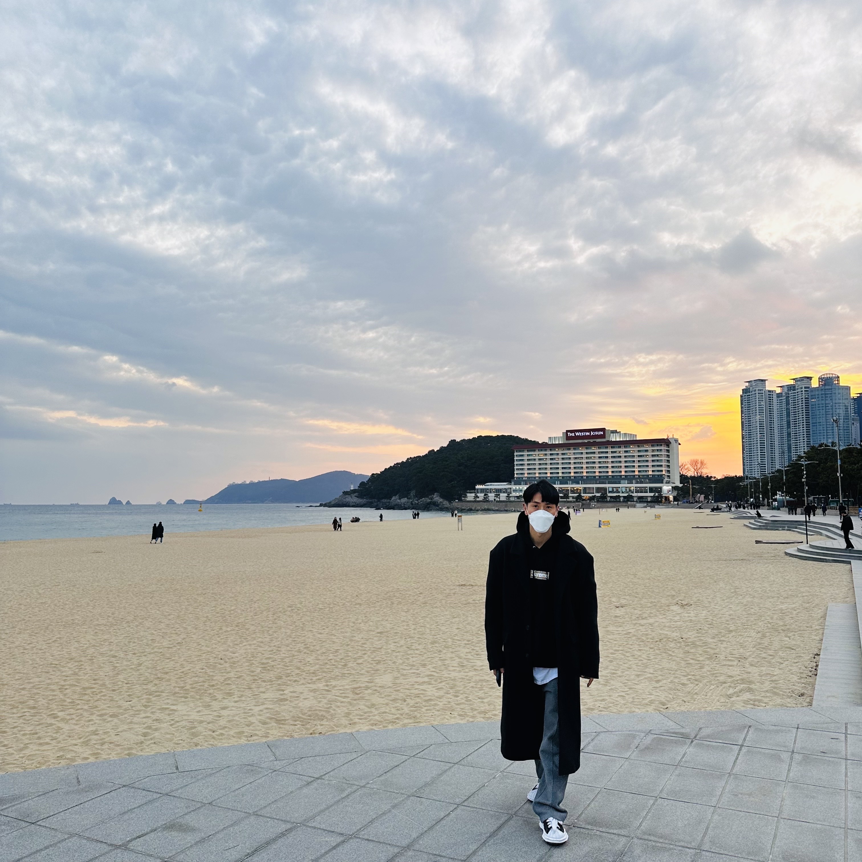 Zara x Ader Error Wool Blend Oversize Coat Black, Supreme x Burberry Box Logo Hooded Sweatshirt Black - 22SS 착용 스타일 - 2