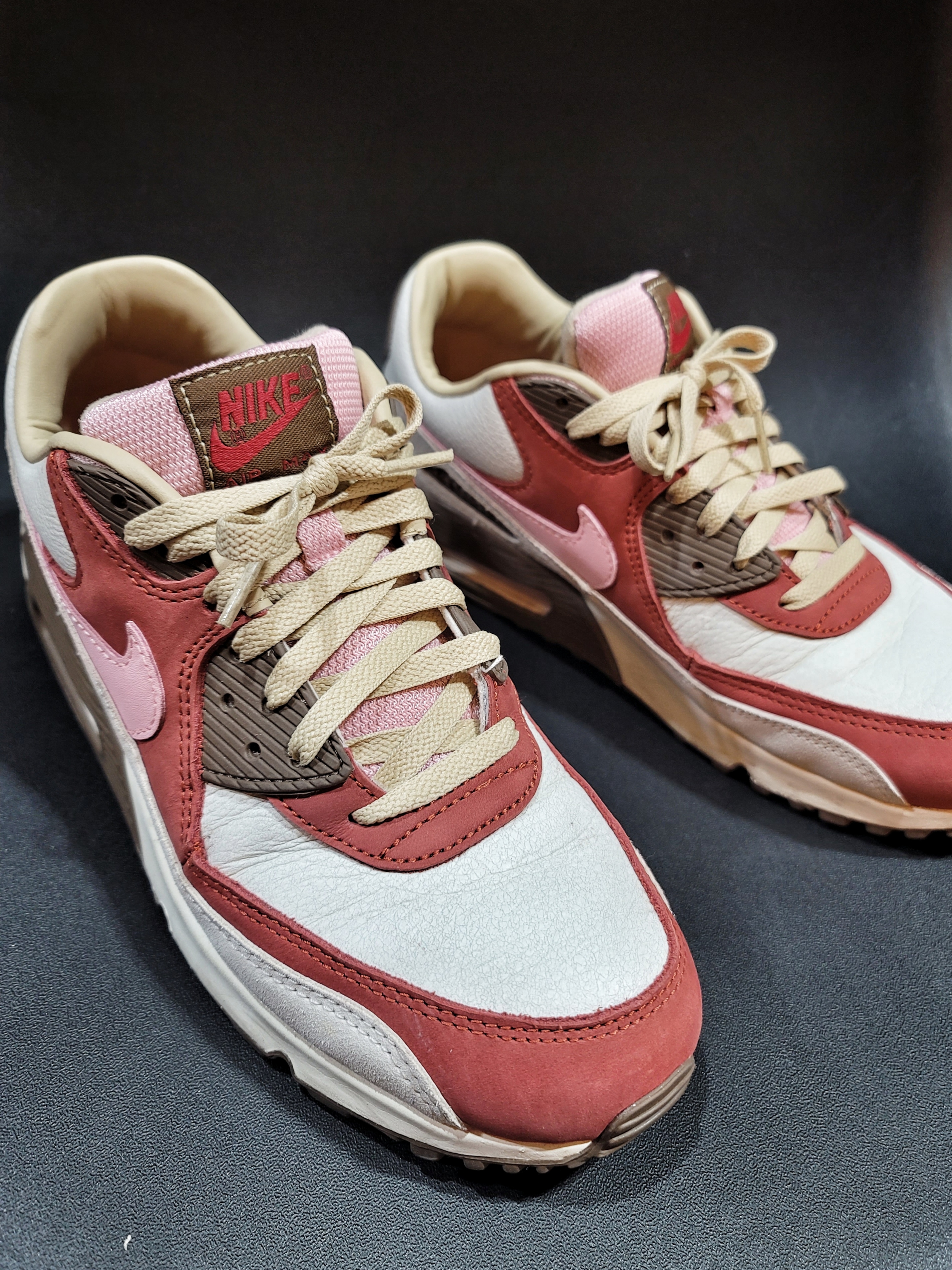 Nike Air Max 90 NRG Bacon 착용 스타일 - 2