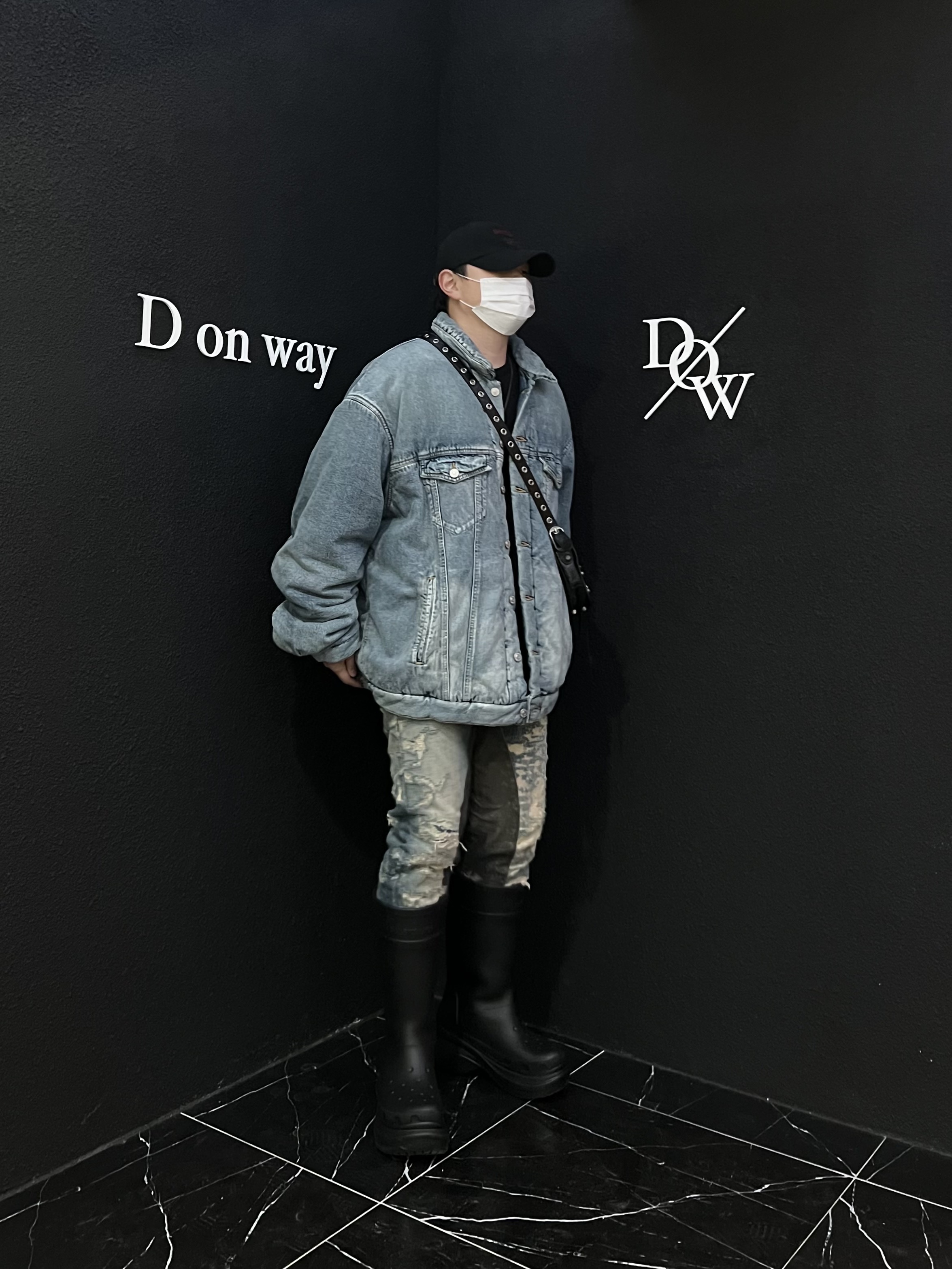 Balenciaga Padded Japanese Denim Jacket Indigo, Balenciaga x Crocs Rubber Boot Black 착용 스타일