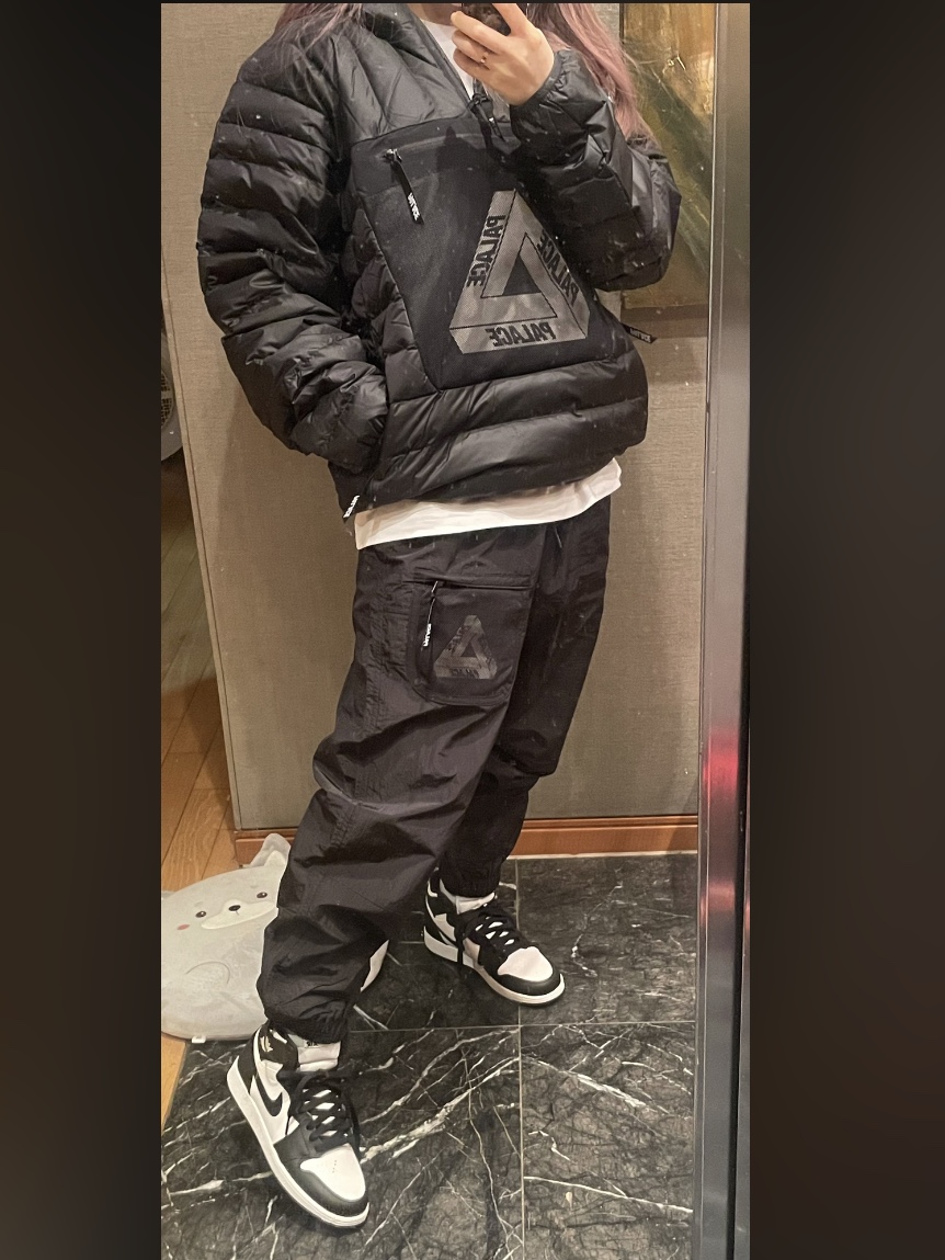 Palace Pertex Q-Lite Down Jacket Black - 22SS, Palace Cripstop Grid Joggers Black - 22SS 착용 스타일 - 3