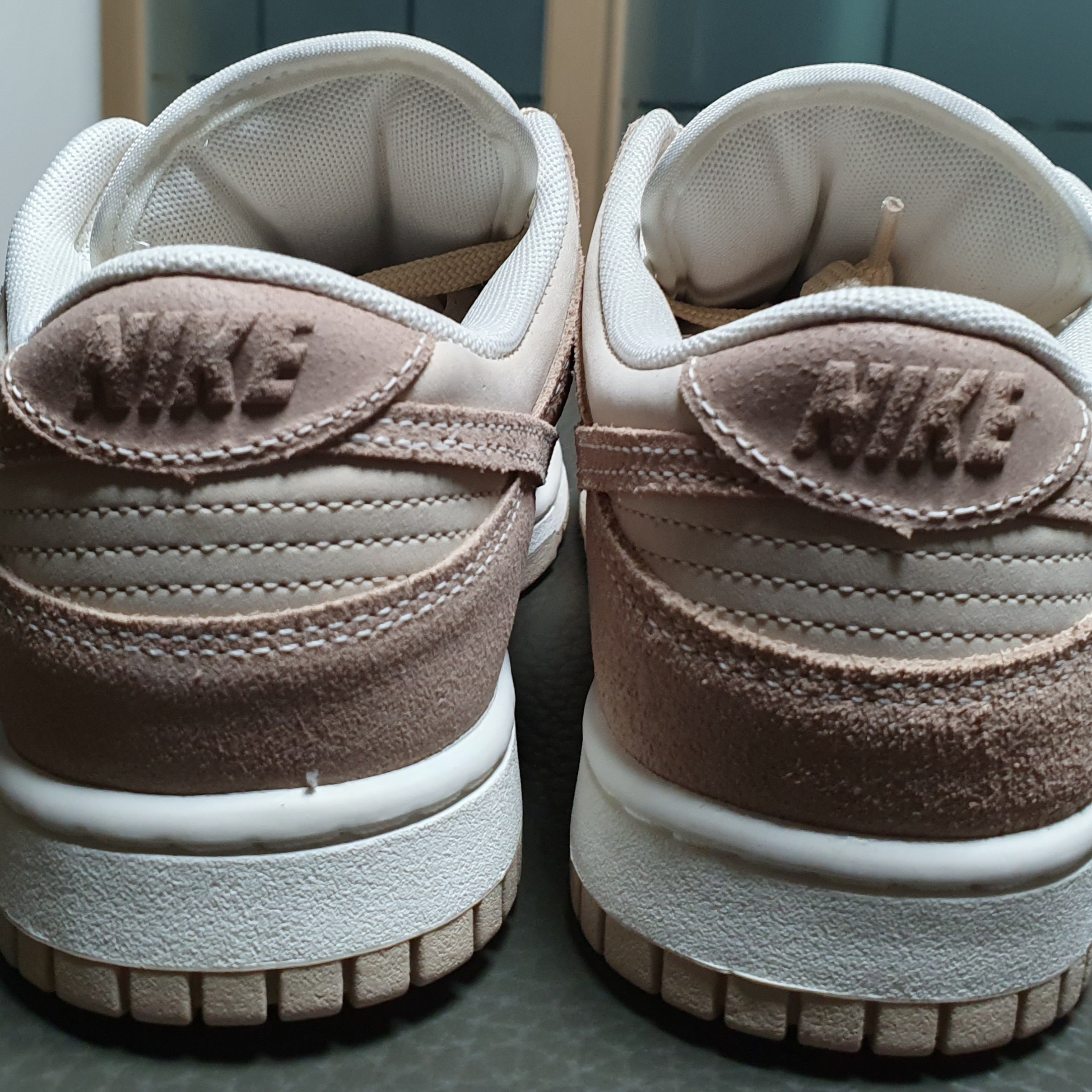 (W) Nike Dunk Low SE Sanddrift 착용 스타일 - 1