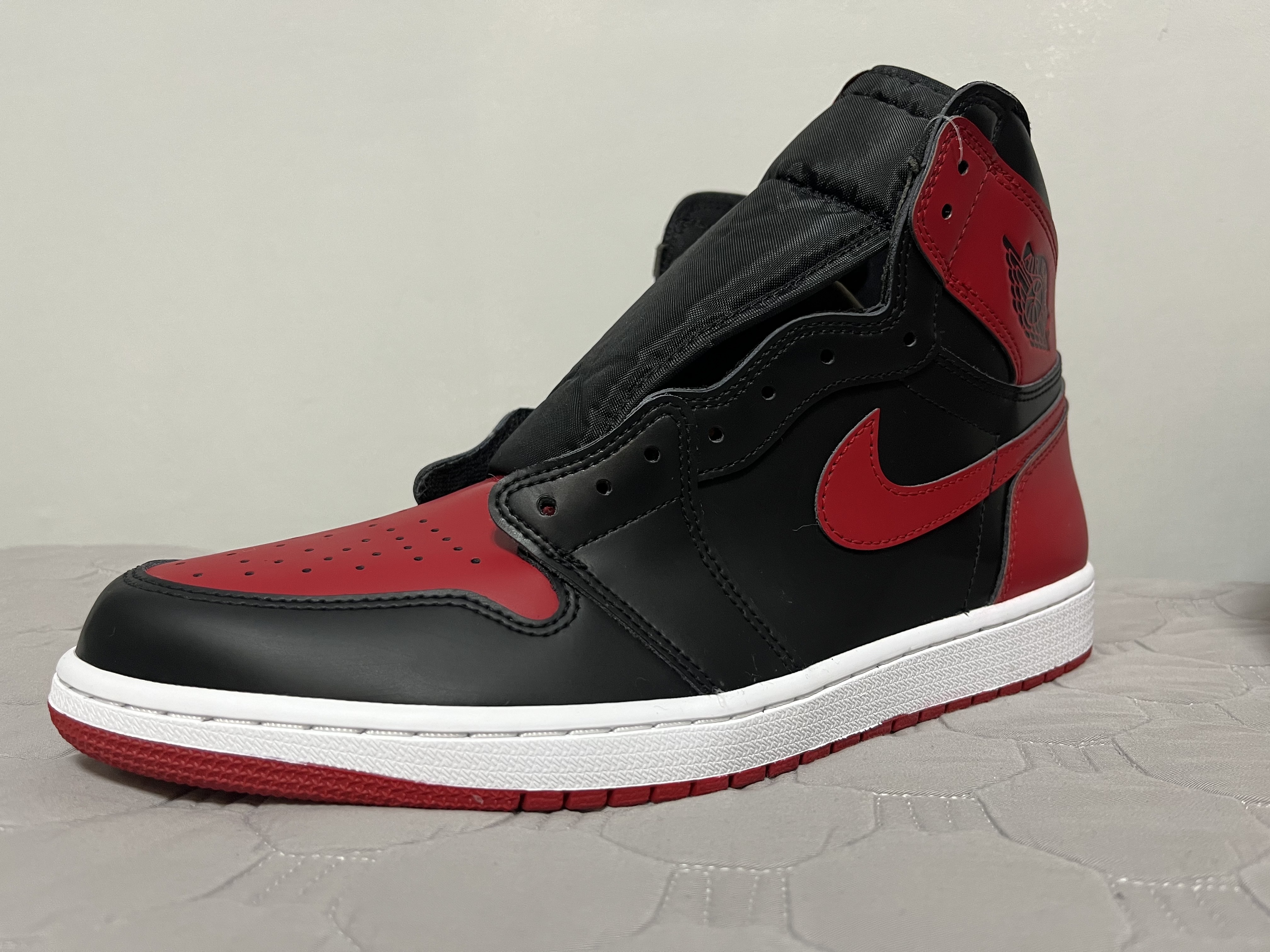 Jordan 1 Retro High OG Patent Bred 착용 스타일 - 1