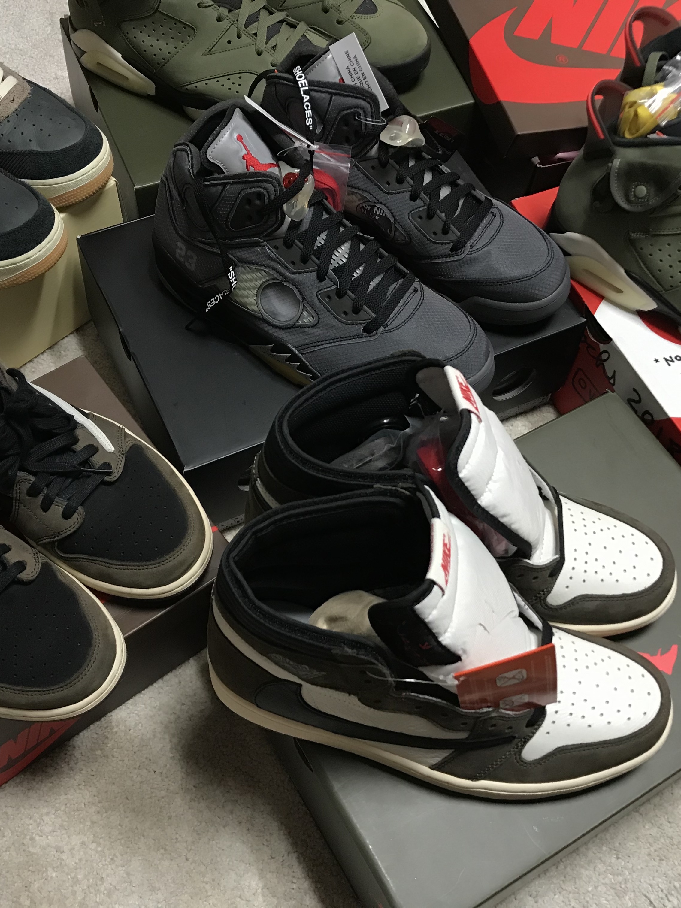 Jordan 5 x Off-White Retro SP Black Muslin 착용 스타일