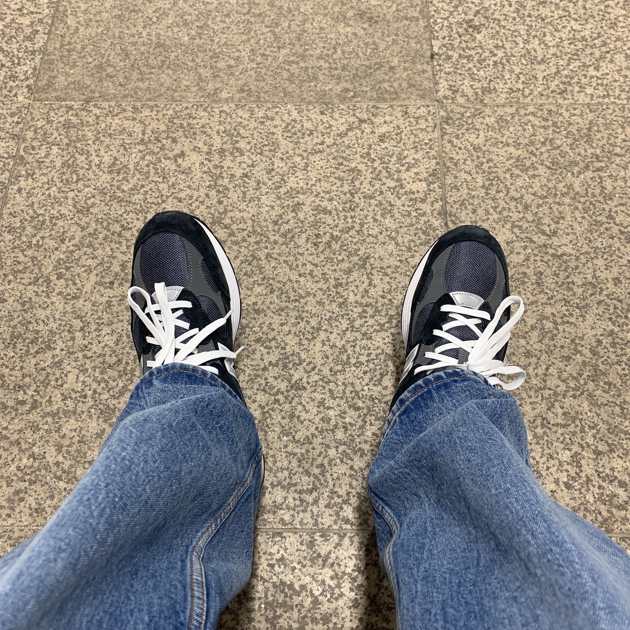 New Balance 992 Made in USA Navy 착용 스타일