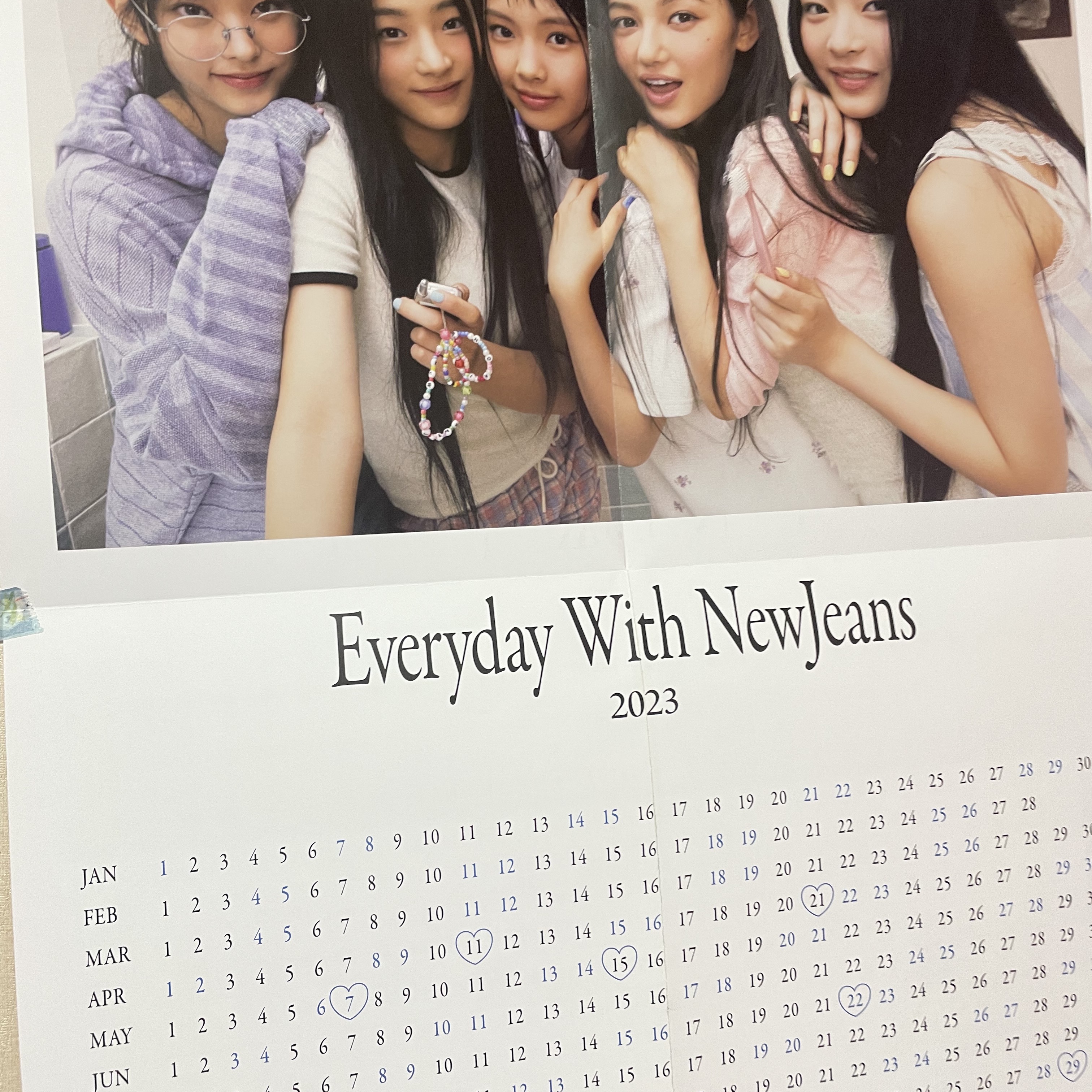 NewJeans Welcome to Room 722 Season’s Greetings 2023 착용 스타일 - 1