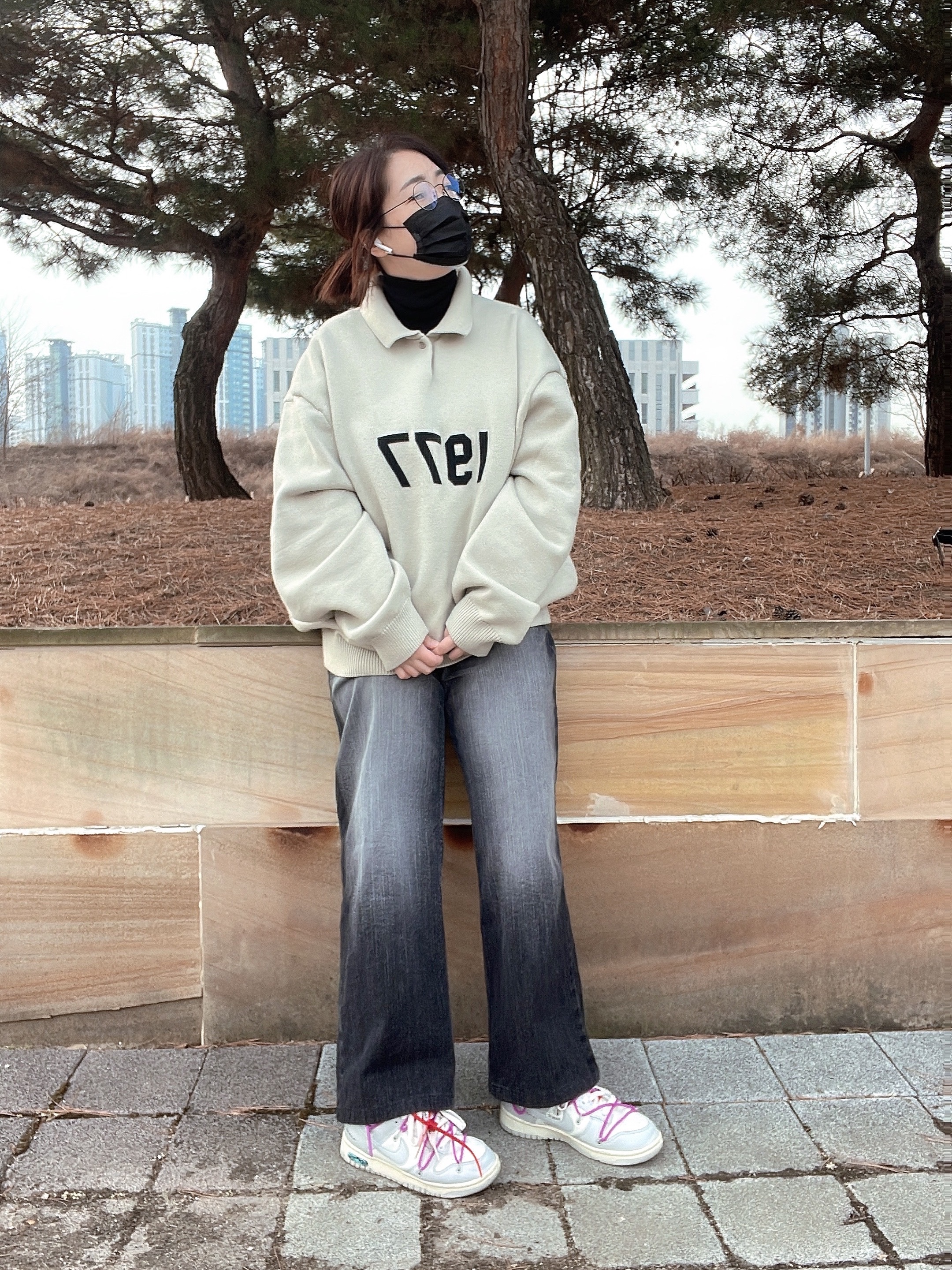 Essentials 1977 Knit Long Sleeve Polo Wheat - 22SS, Nike x Off-White Dunk Low The 50 - Lot 45 착용 스타일 - 1