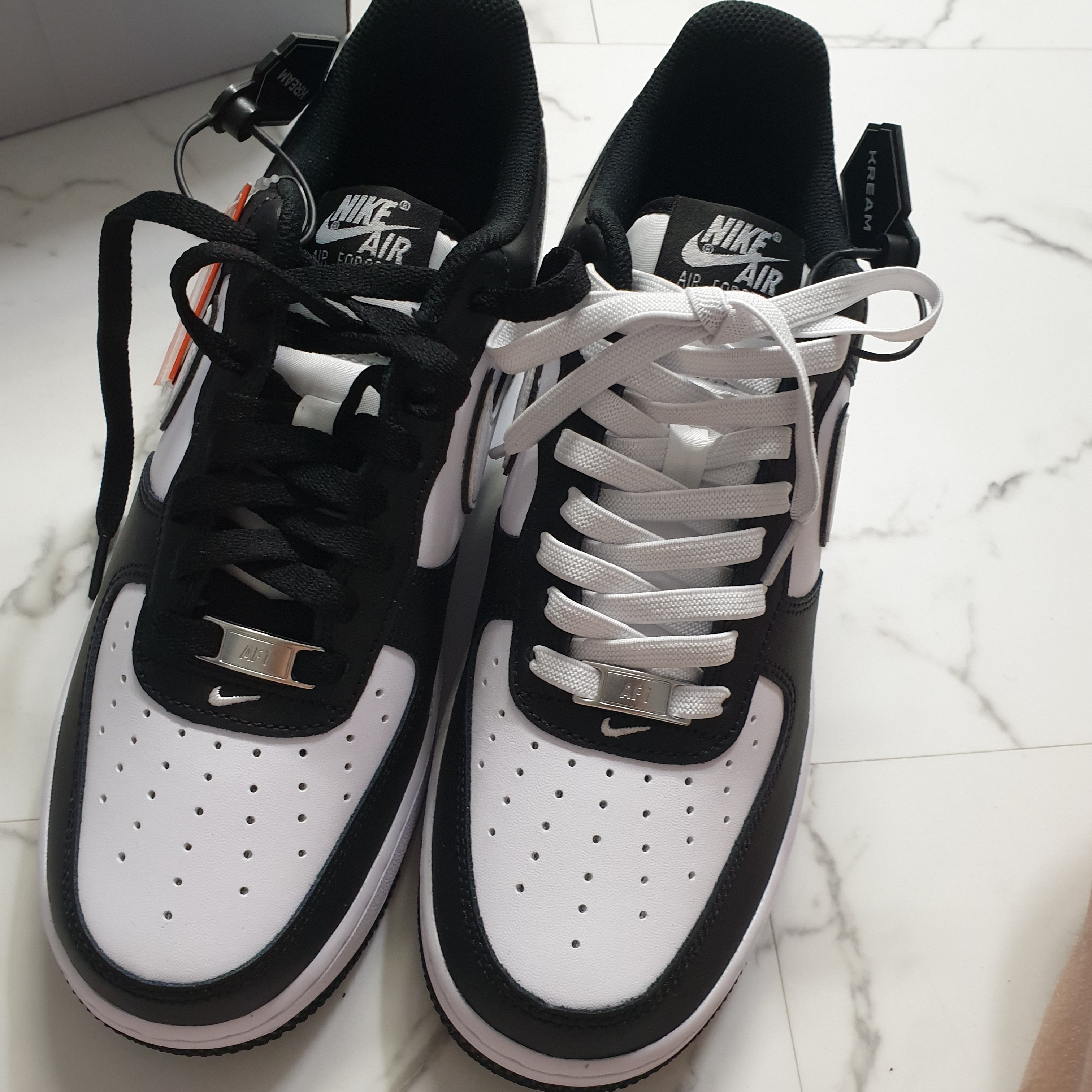 Nike Air Force 1 '07 Black White 착용 스타일