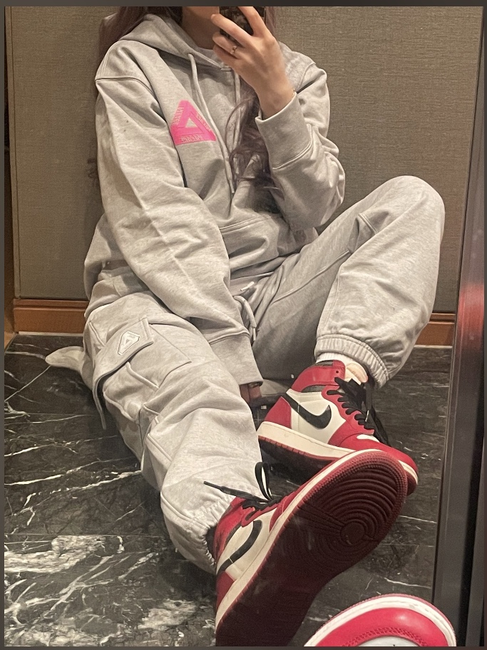 Palace Tri-Lenticular Hood Grey Marl - 22FW, Jordan 1 Retro High OG Chicago 2022 착용 스타일 - 3