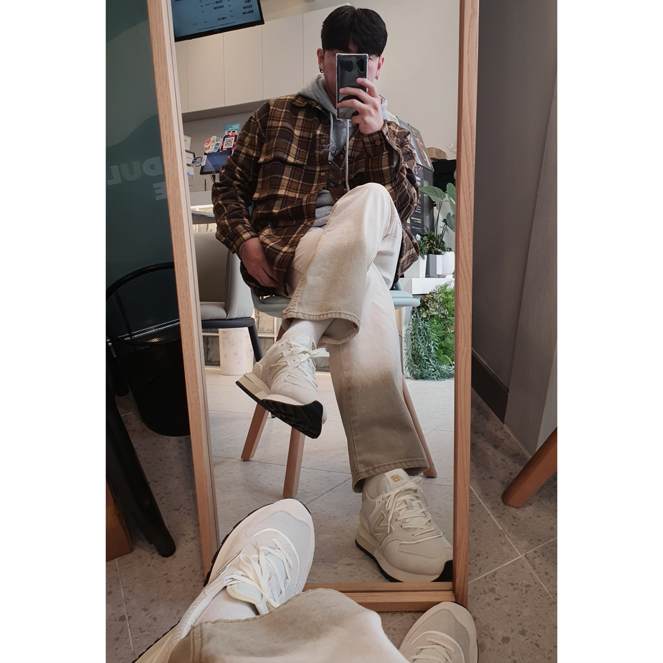 New Balance 574 Legacy Ivory 착용 스타일 - 2