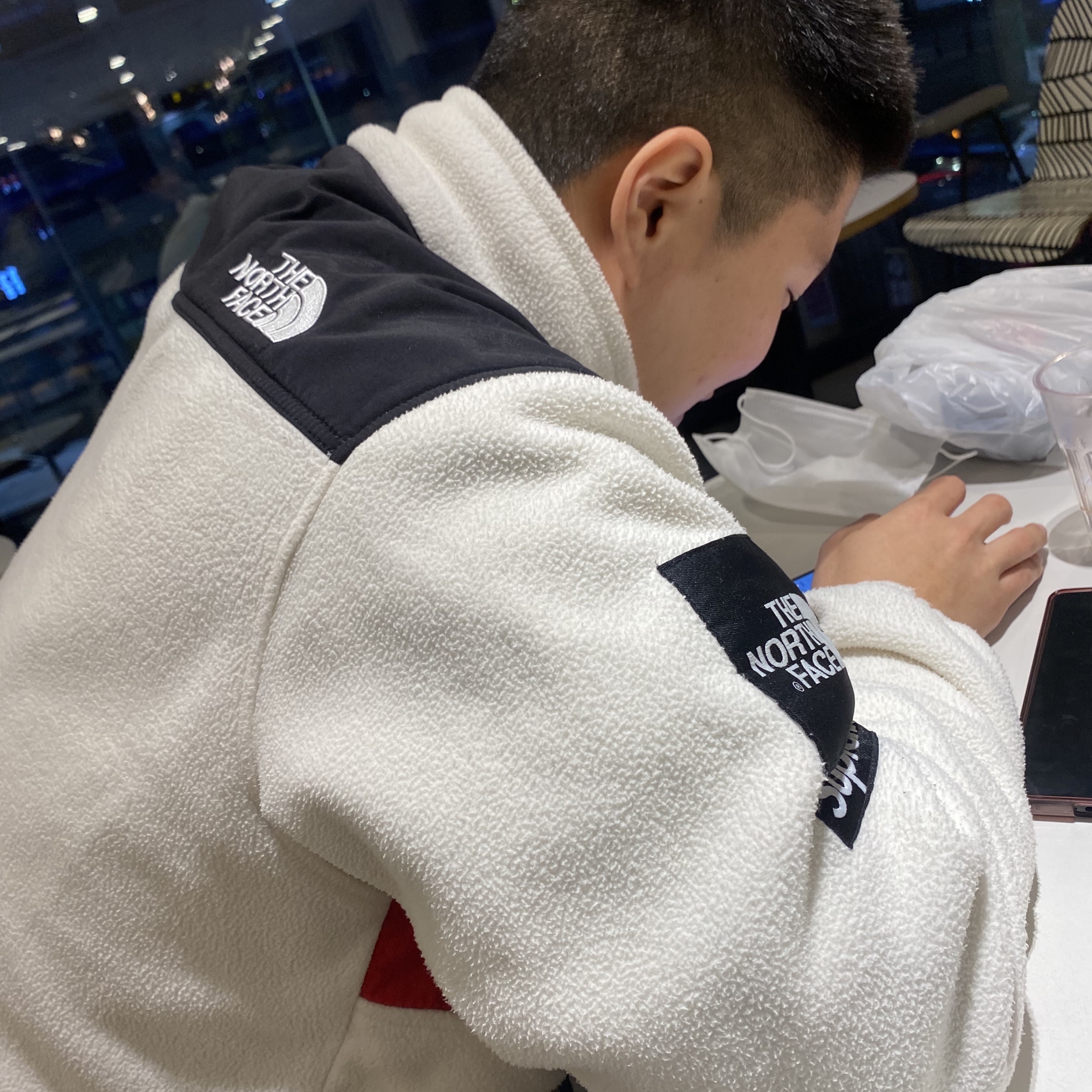 Supreme x The North Face Expedition Fleece Jacket White - 18FW 착용 스타일