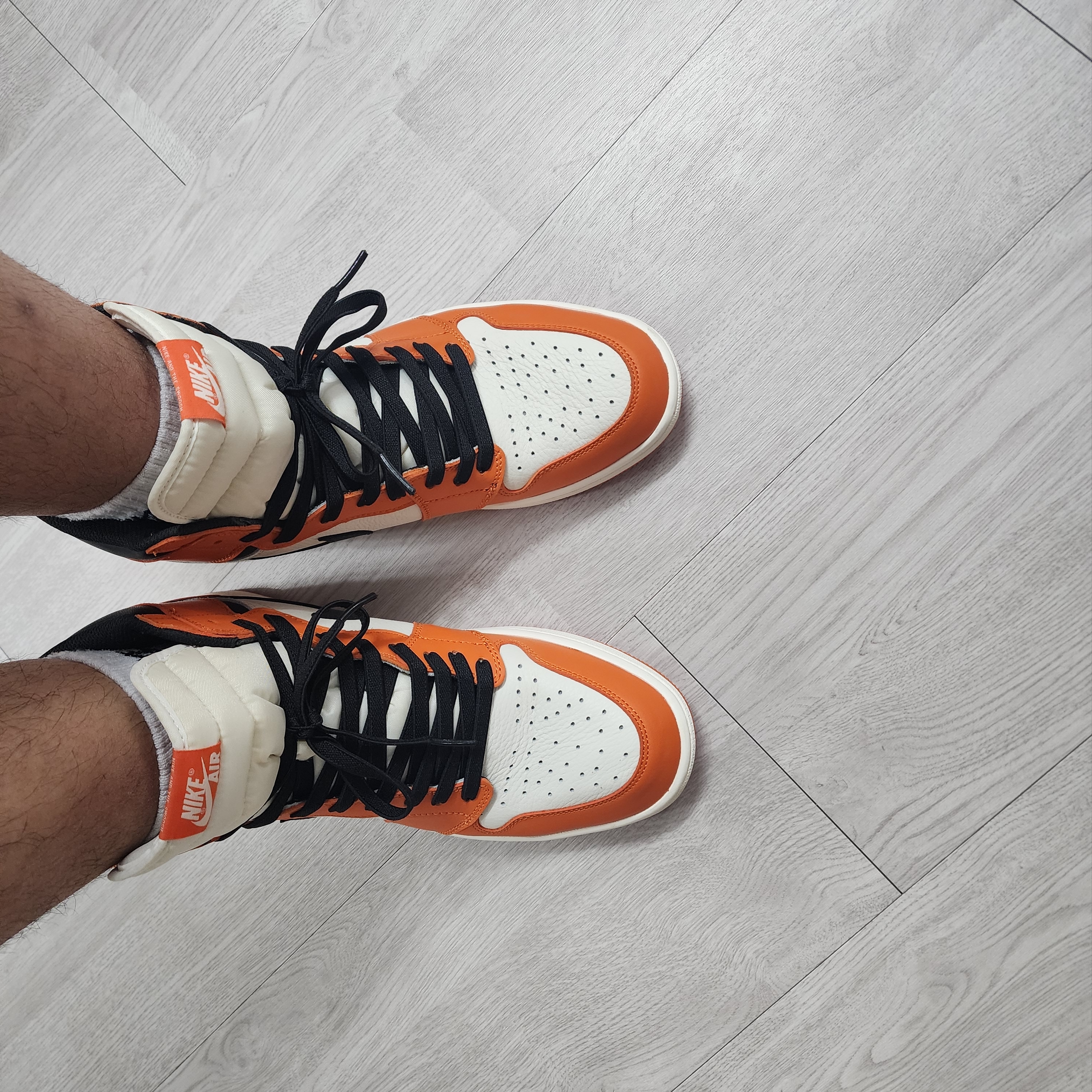 Jordan 1 Retro High OG Reverse Shattered Backboard 착용 스타일