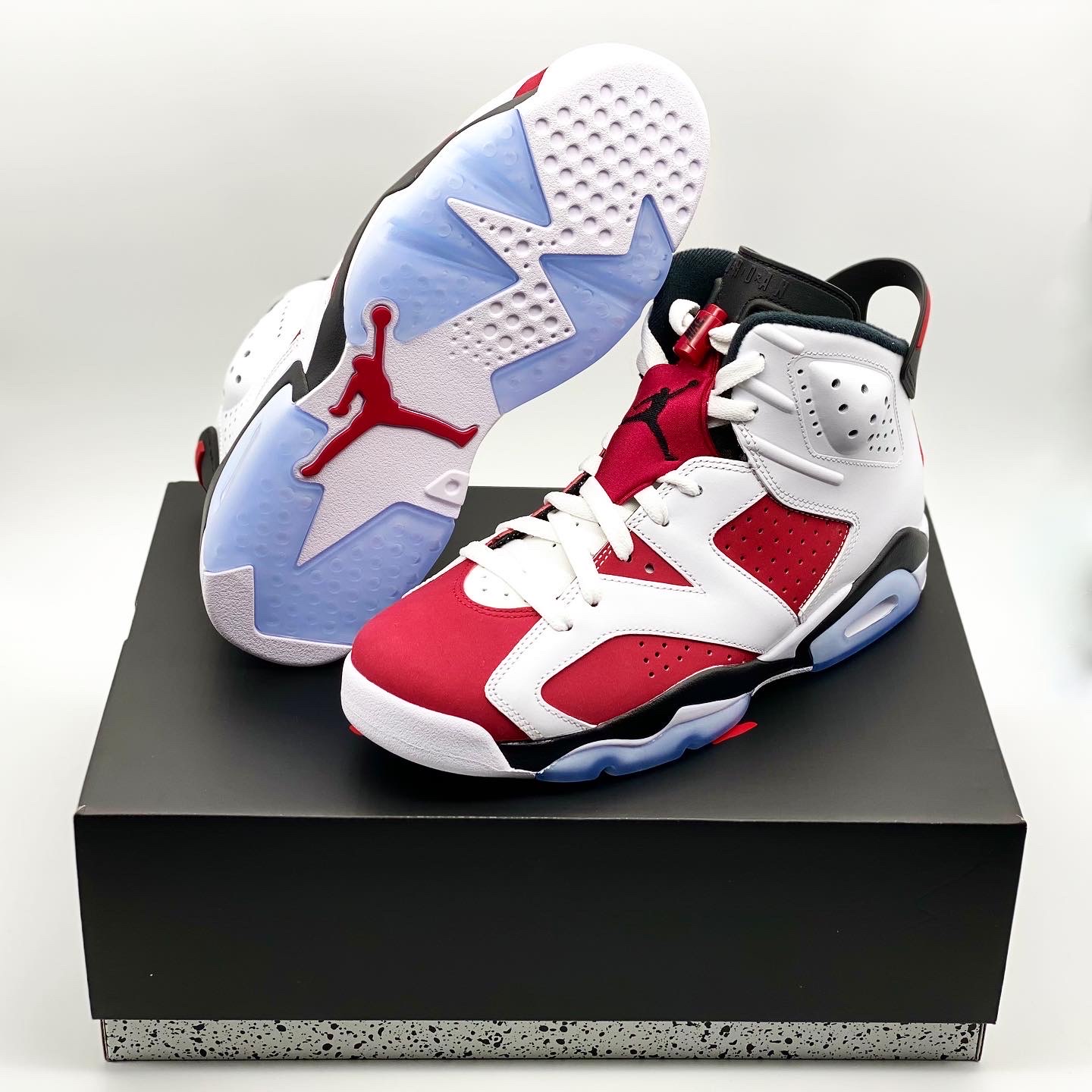 Jordan 6 Retro Carmine 2021 착용 스타일 - 1