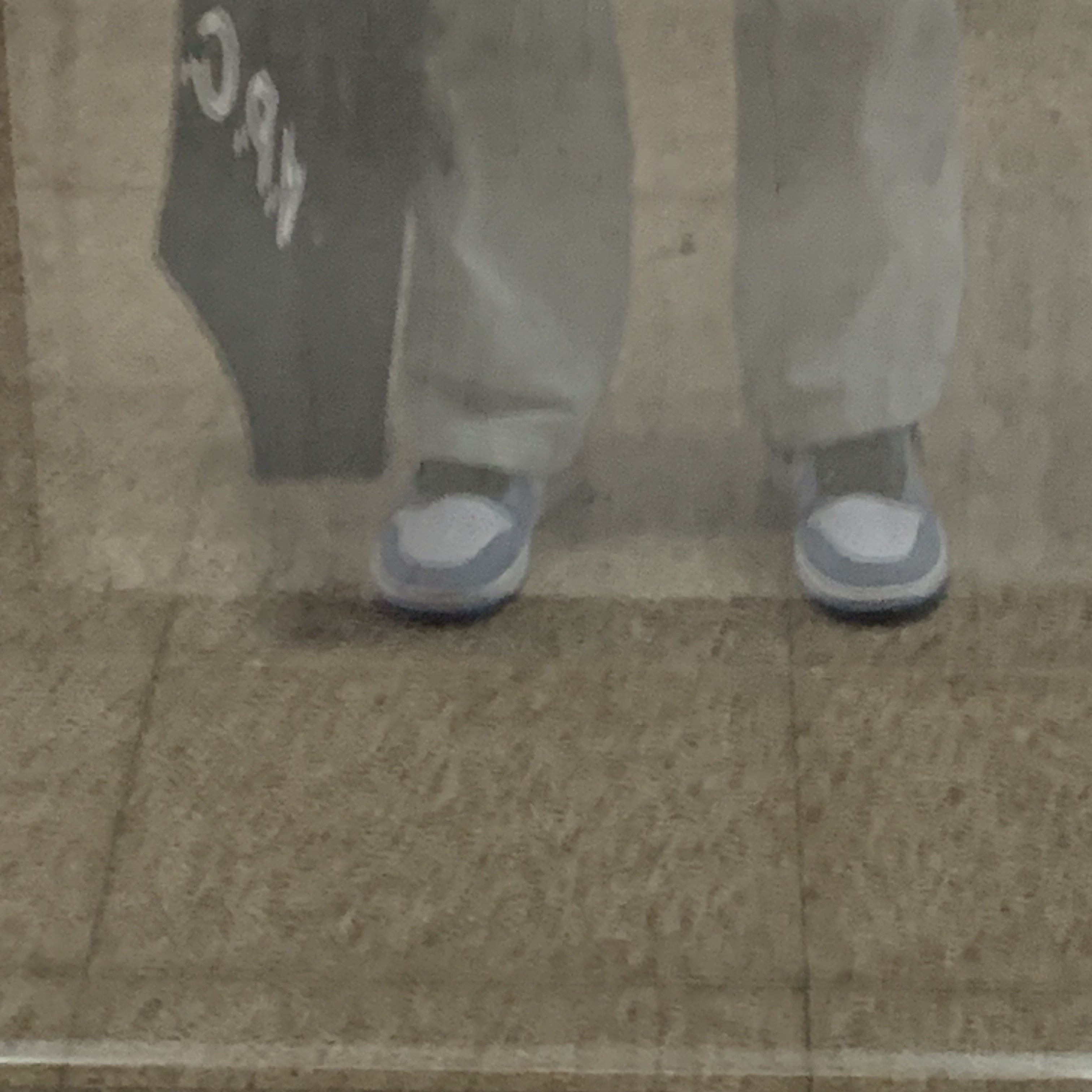 A.P.C. Laure Tote Bag Blue, Jordan 1 Retro High OG University Blue 착용 스타일