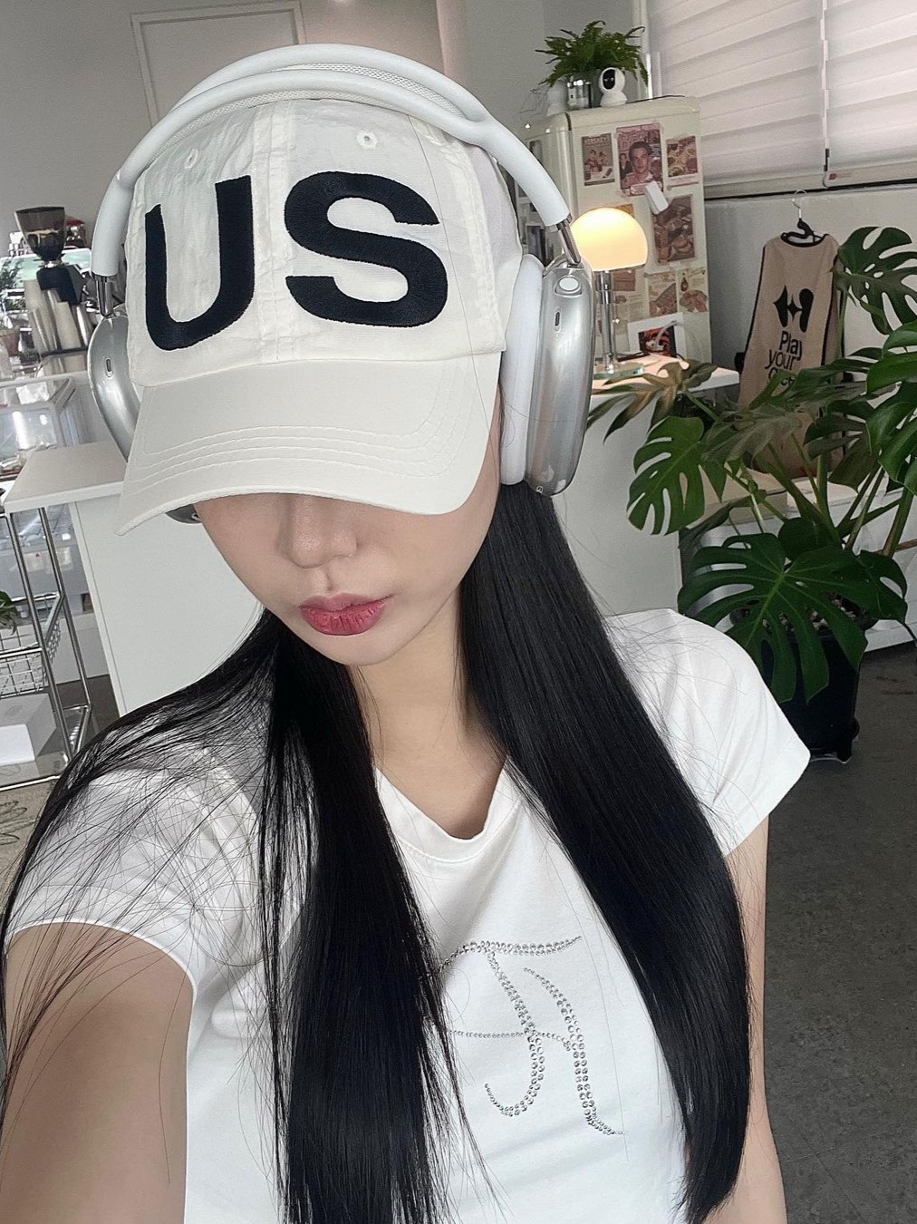 s/e/o Us Cap Ivory, Apple AirPods Max Lightning Silver (Korean Ver.) 착용 스타일 - 1