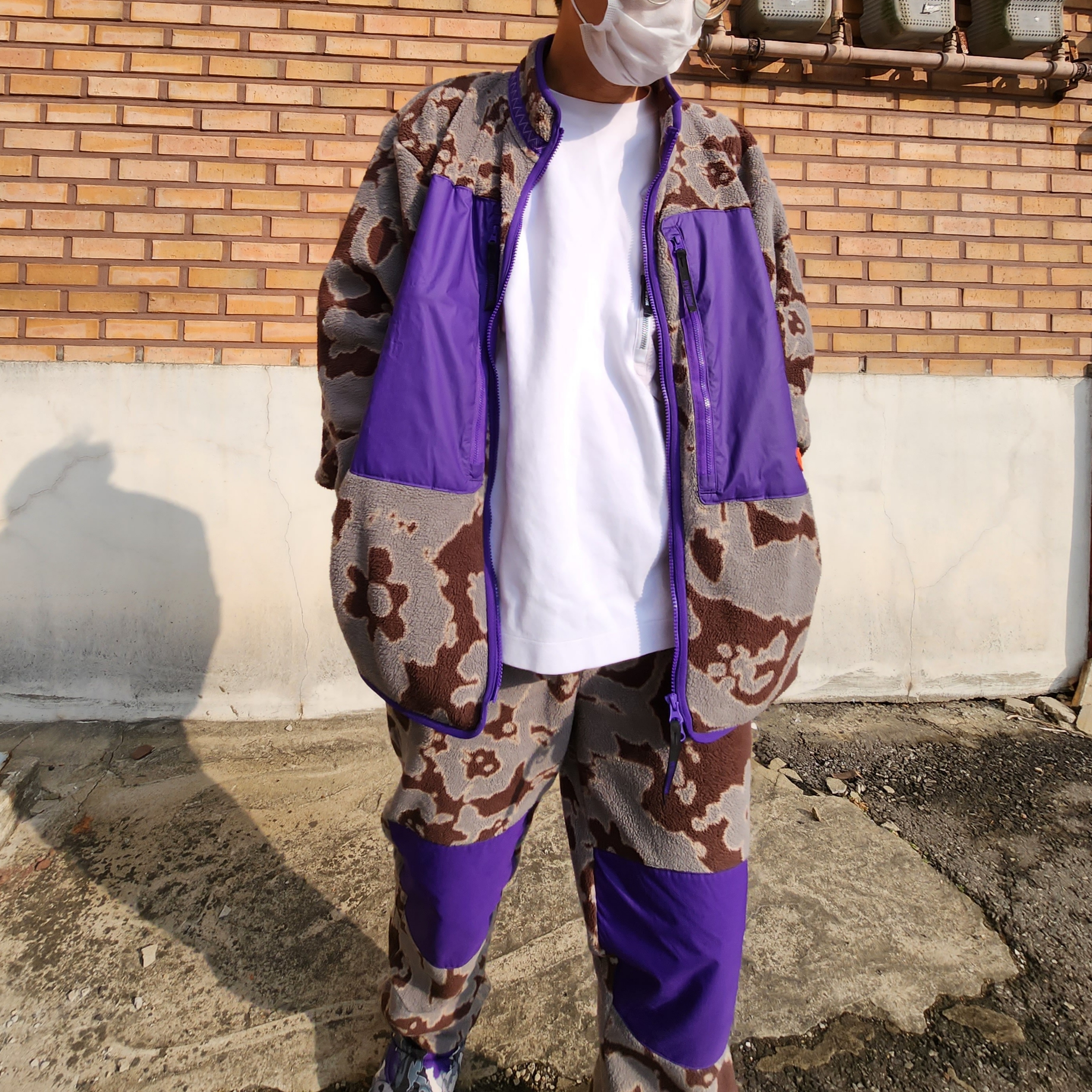 Puma x P.A.M Puffy Sandal Black Heliotrope 착용 스타일 - 1