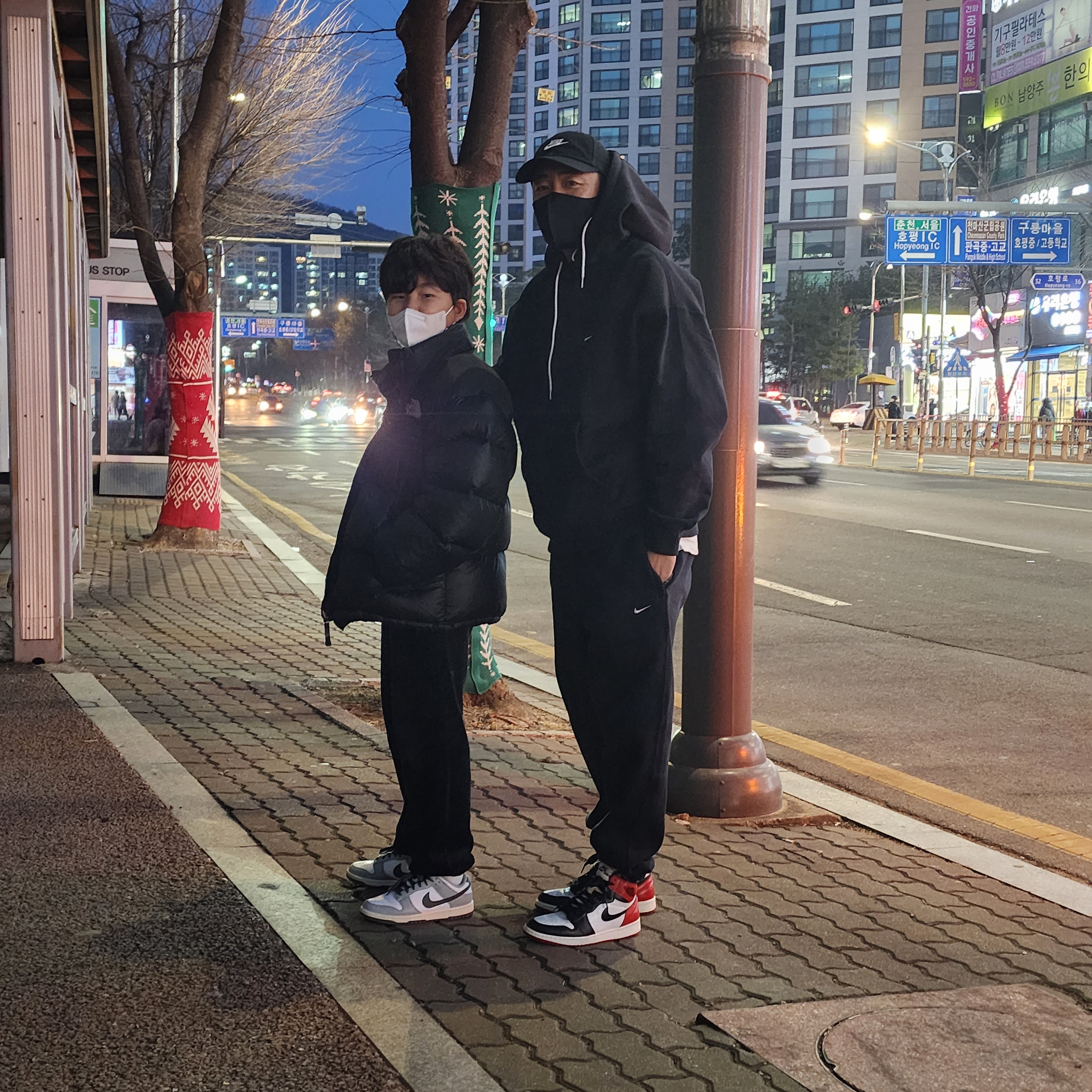 Jordan 1 Retro High OG Black Toe 2016 착용 스타일 - 2
