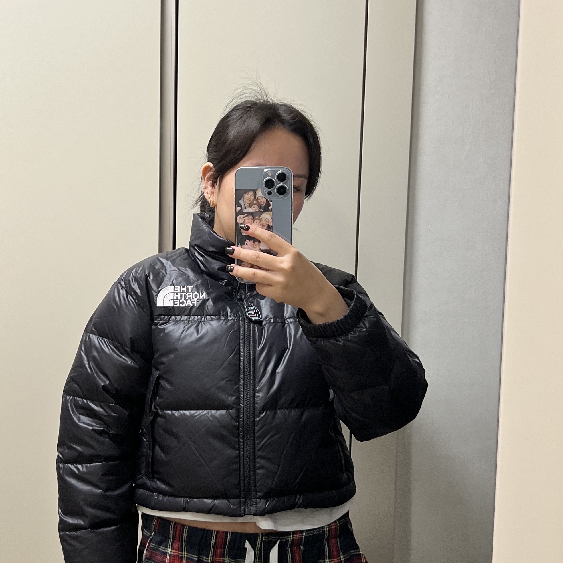 (W) The North Face Nuptse Short Jacket Black 착용 스타일