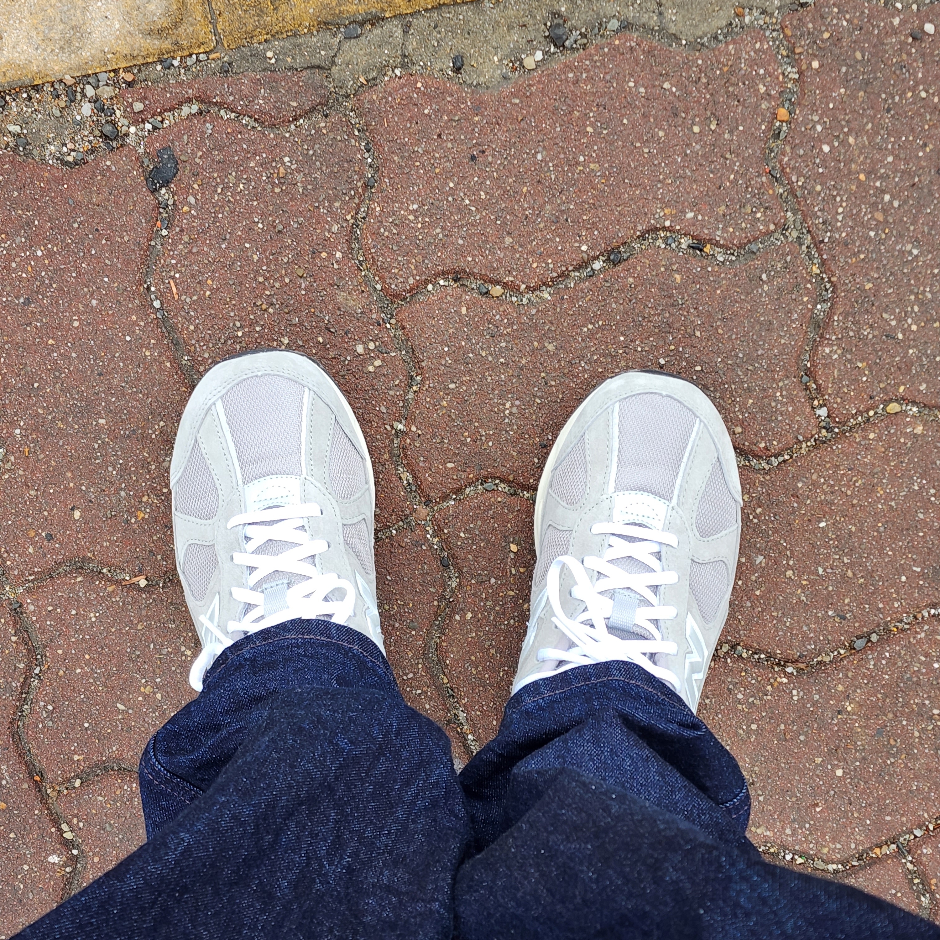 New Balance 878 Gray 착용 스타일