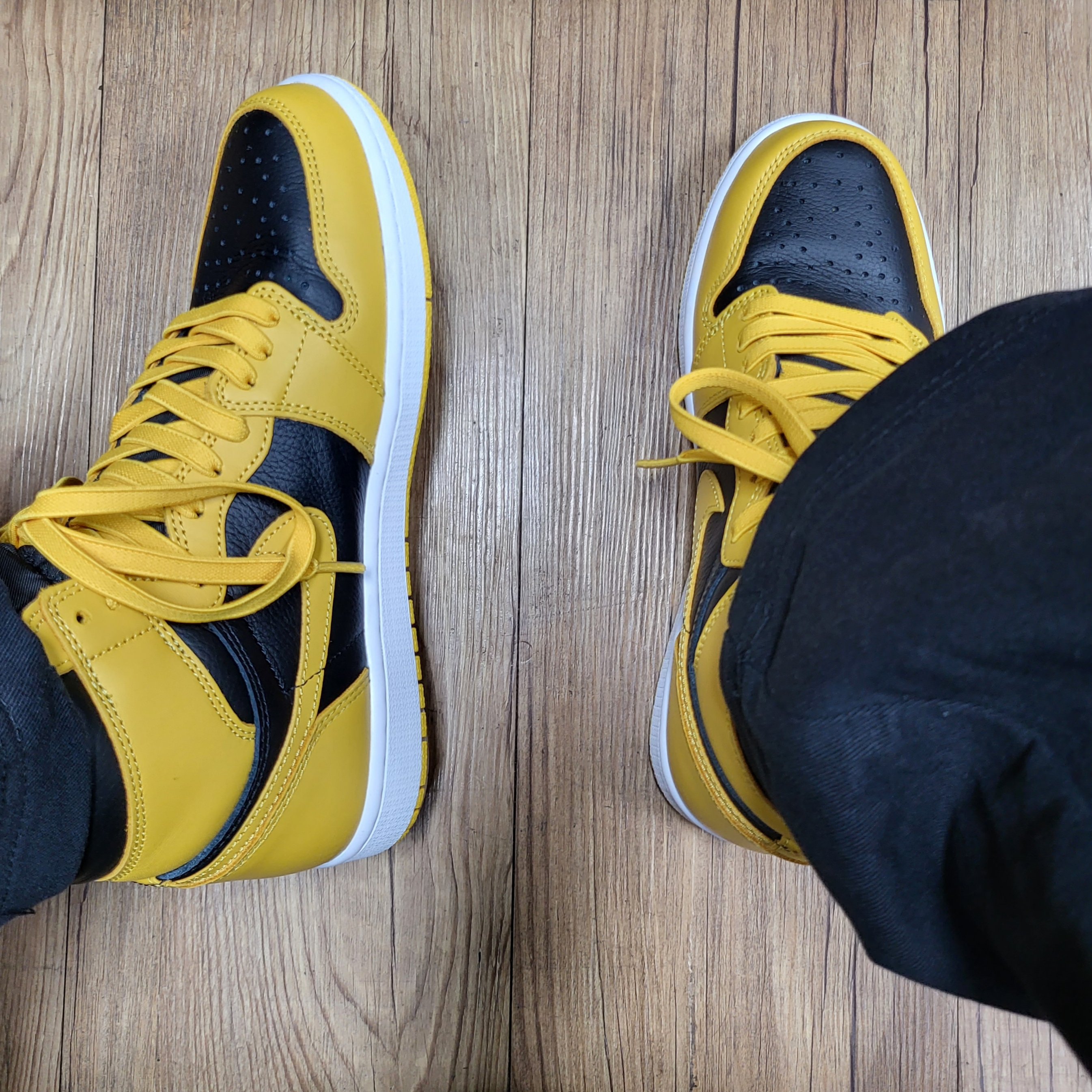 Jordan 1 Retro High OG Pollen 착용 스타일
