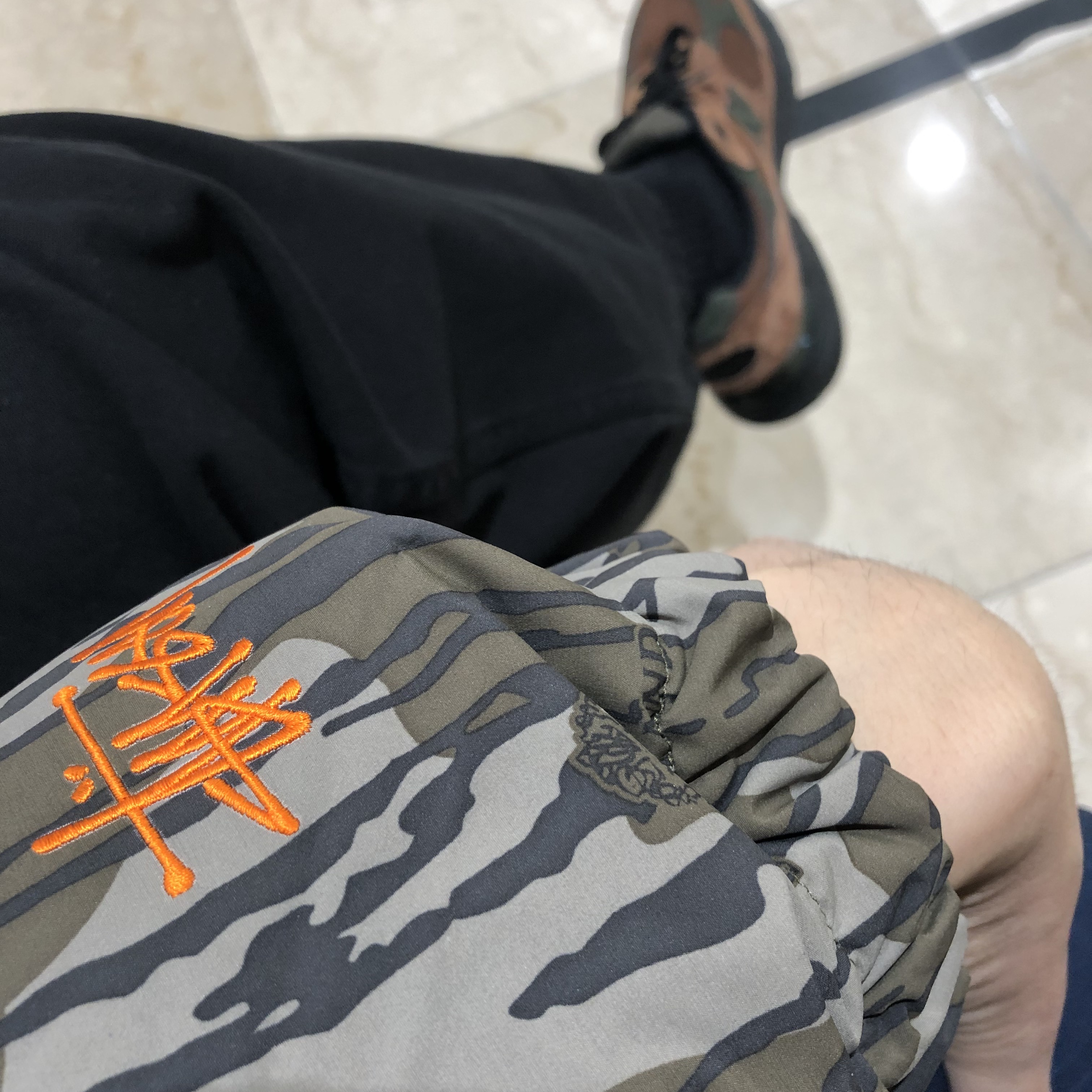 Stussy Mossy Oak Down Puffer Jacket Camo 착용 스타일 - 2