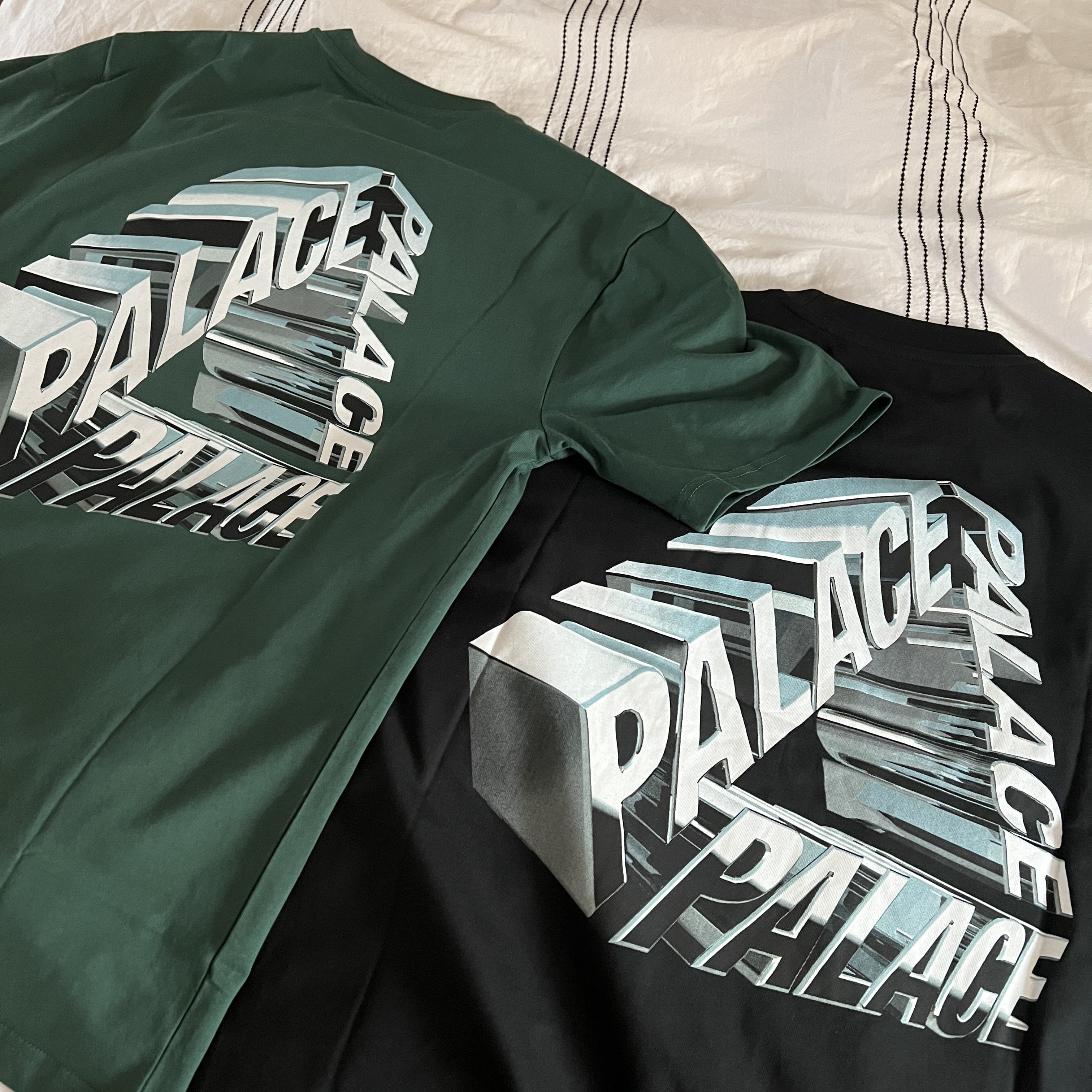 Palace Tri-Chrome T-Shirt Huntsman - 23SS, Nike NRG Solo Swoosh Woven Track Jacket Phantom White - Asia 착용 스타일 - 4