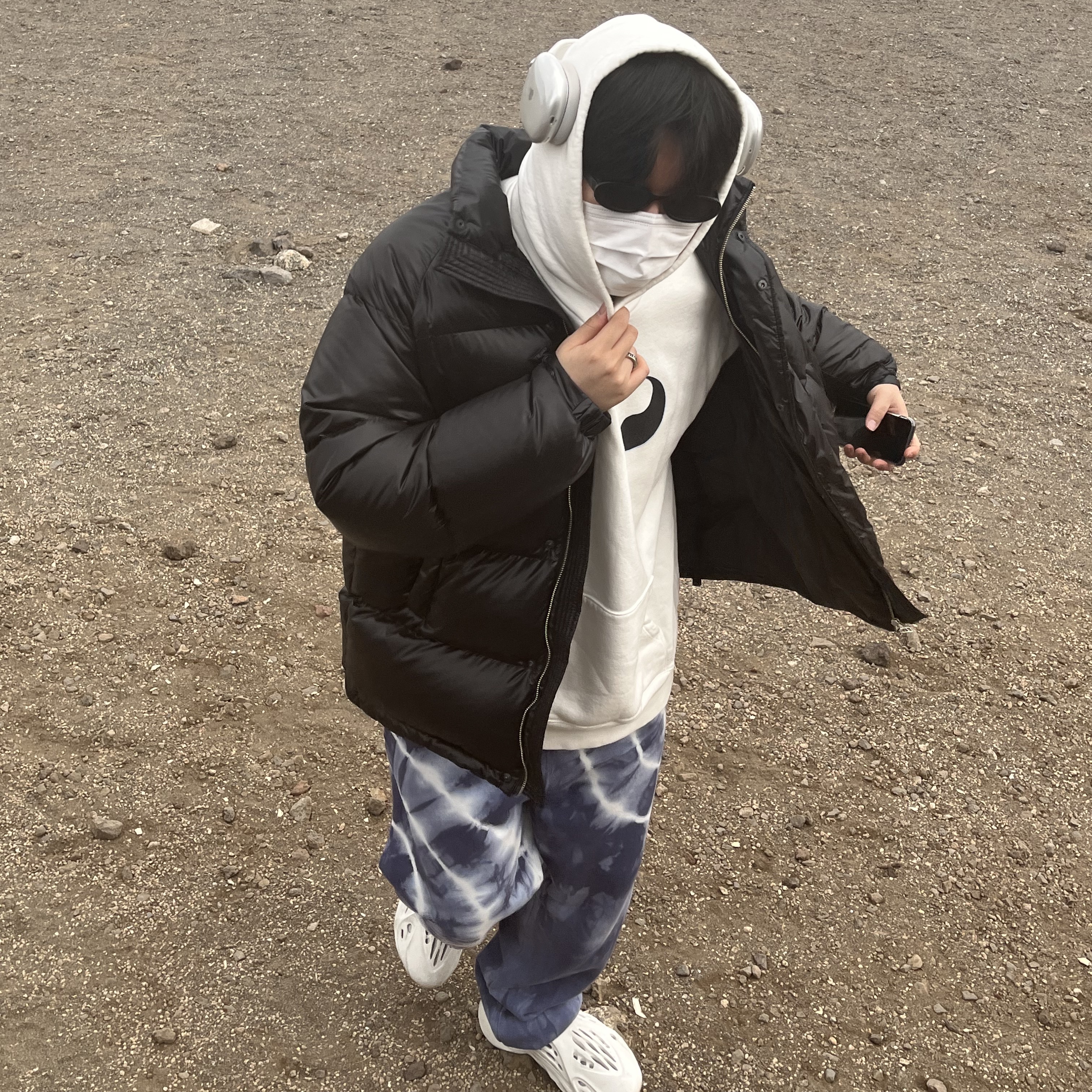 Stussy x Our Legacy Drop Shadow Pigment Dyed Hoodie Natural, Gucci Ring with Double G Silver 착용 스타일