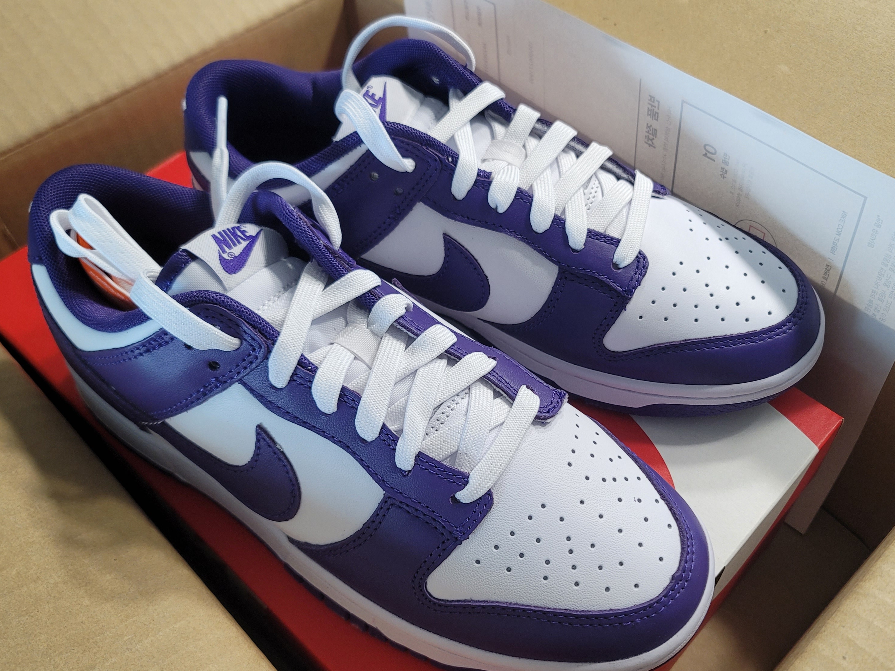 Nike Dunk Low Retro Championship Court Purple 착용 스타일
