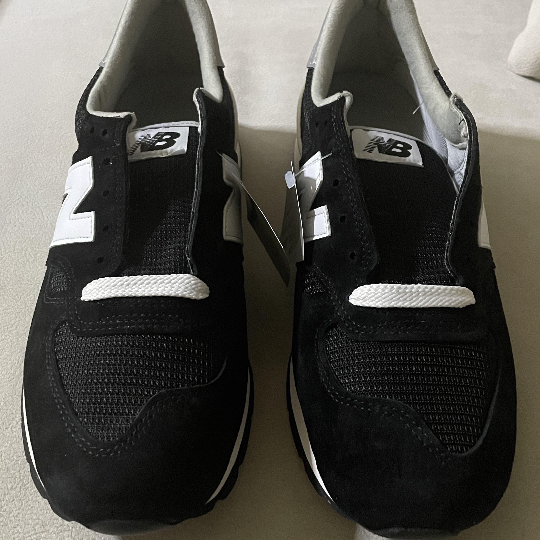 New Balance 990v1 Made in USA Black 착용 스타일 - 3