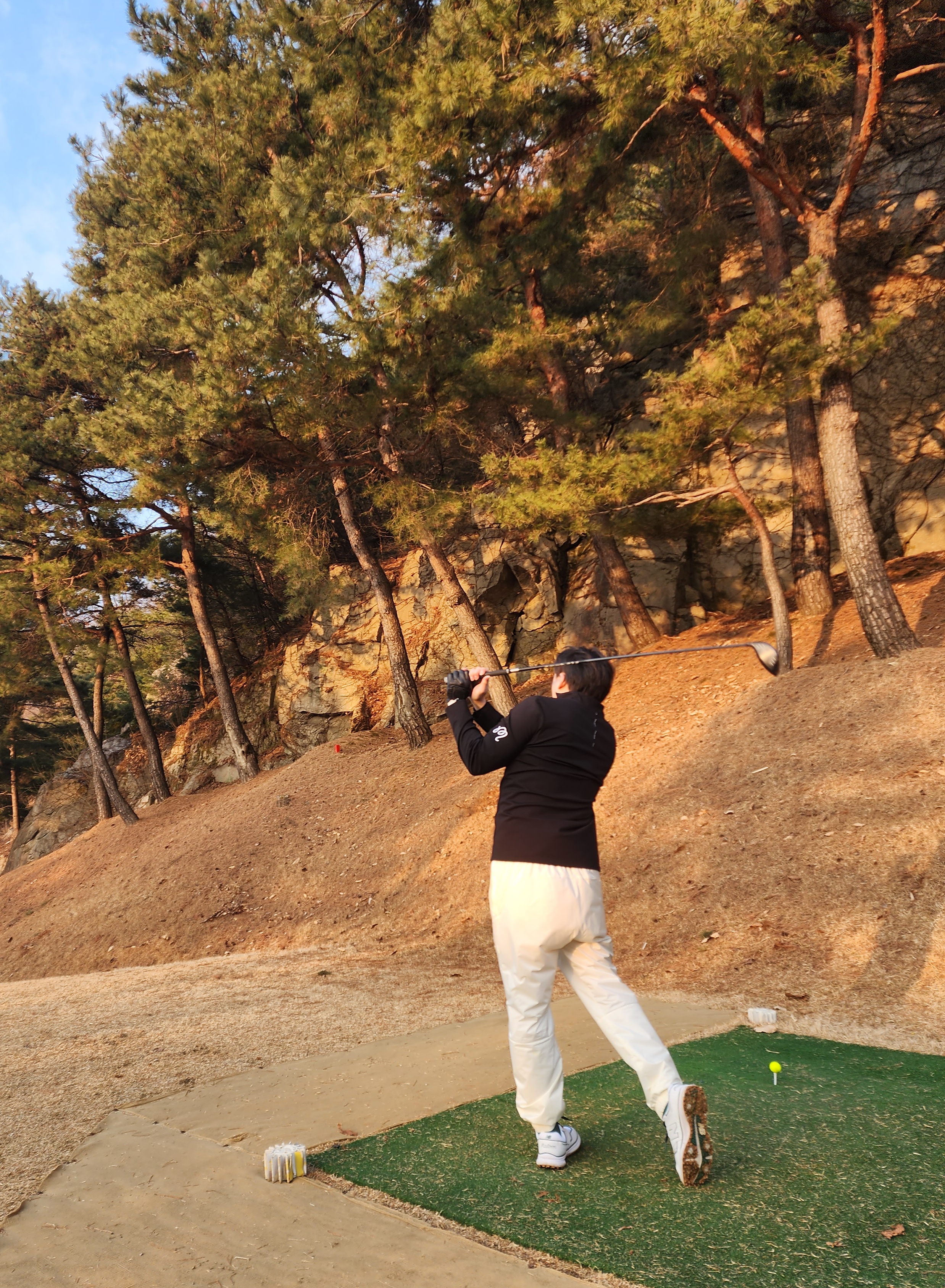 New Balance x Malbon 997 Golf White Green, Nike x Drake Nocta Golf Pants Sail - US/EU 착용 스타일 - 1