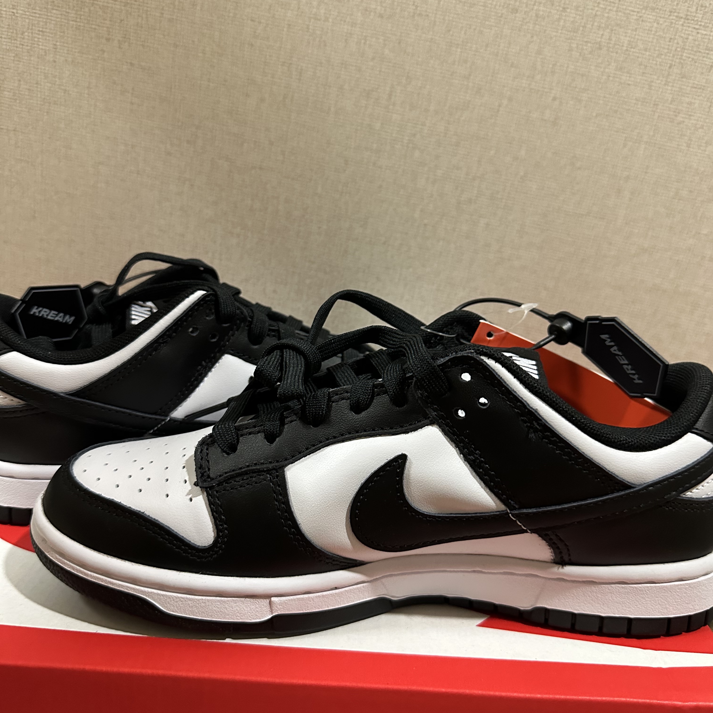 Nike Dunk Low Retro Black 착용 스타일