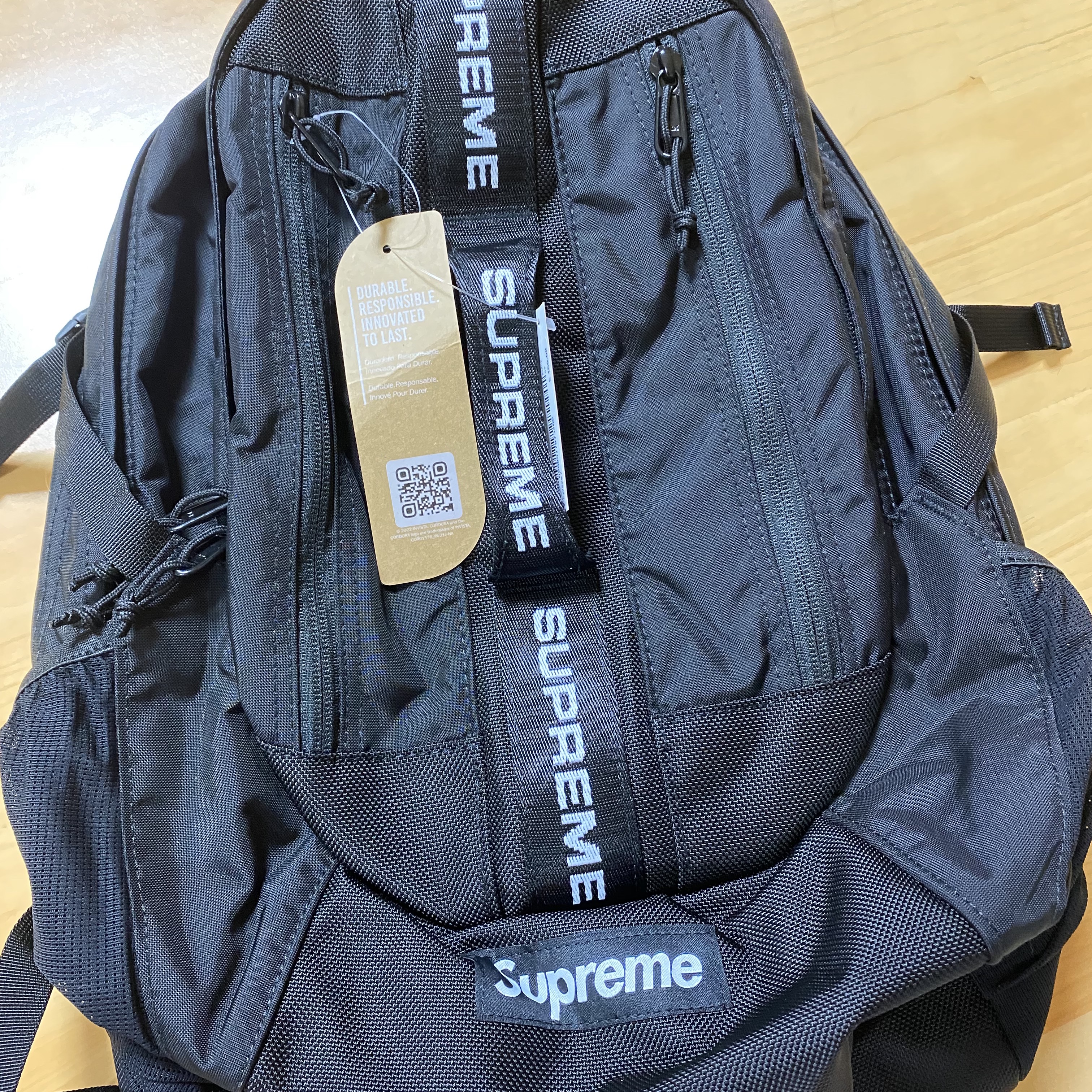 Supreme Backpack Black - 22FW 착용 스타일
