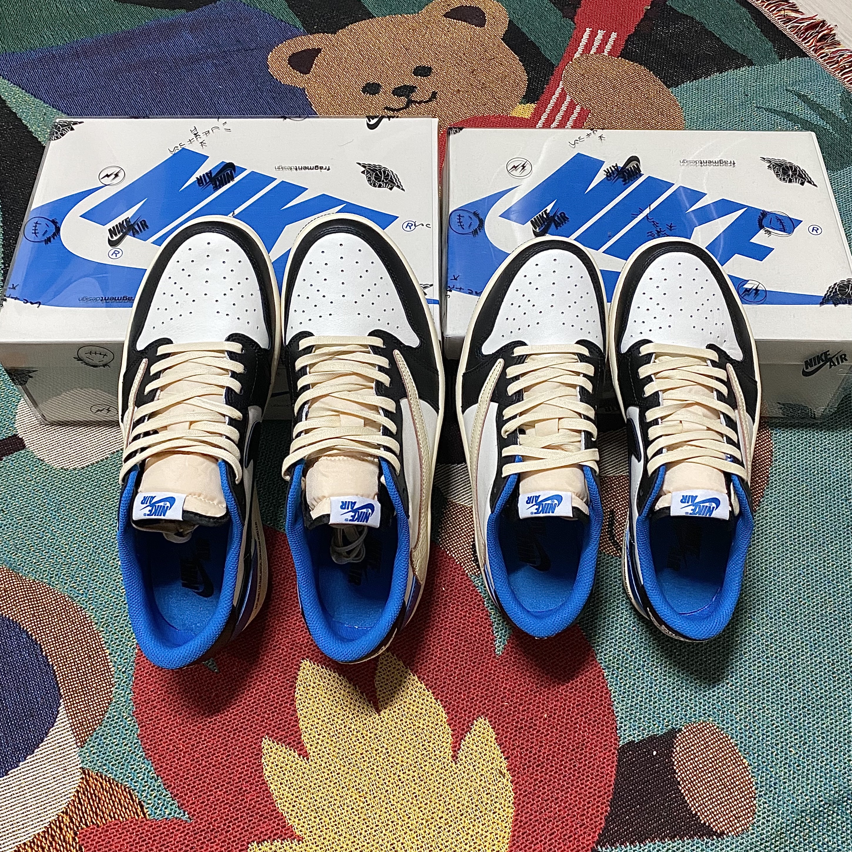 Jordan 1 x Travis Scott x Fragment Retro Low OG SP Military Blue 착용 스타일 - 2