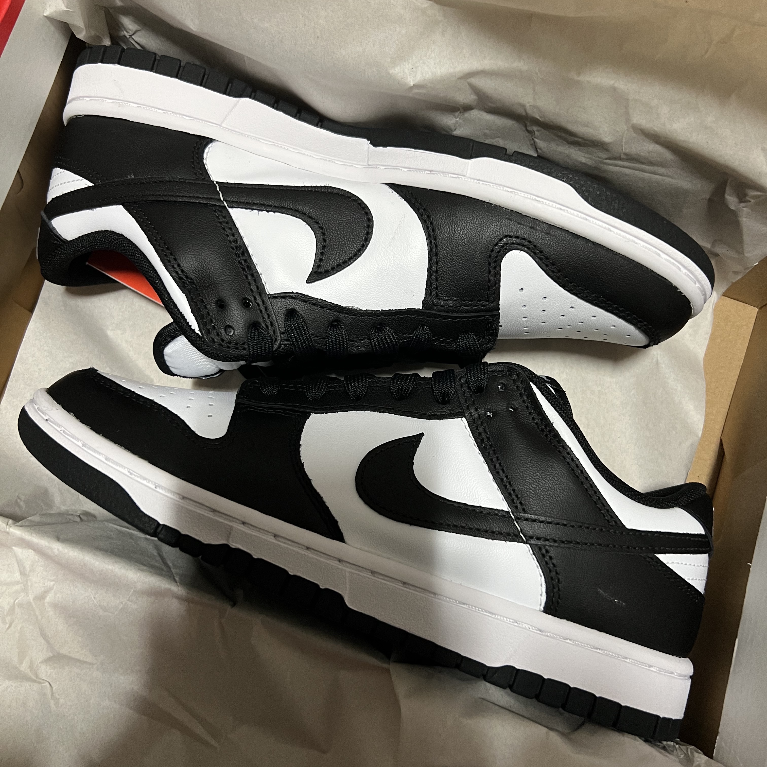 Nike Dunk Low Retro Black 착용 스타일