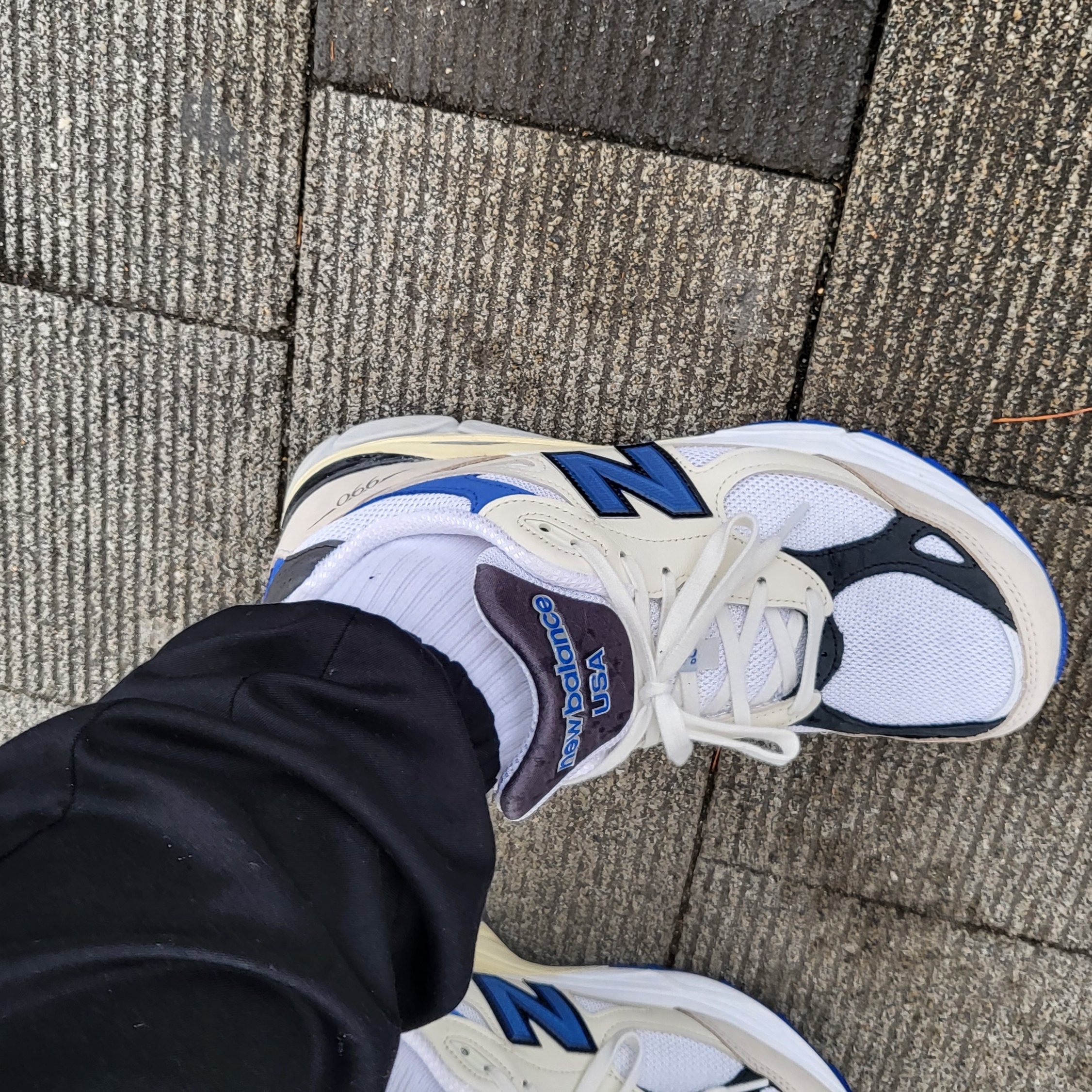 New Balance 990v3 Made in USA White Blue 착용 스타일